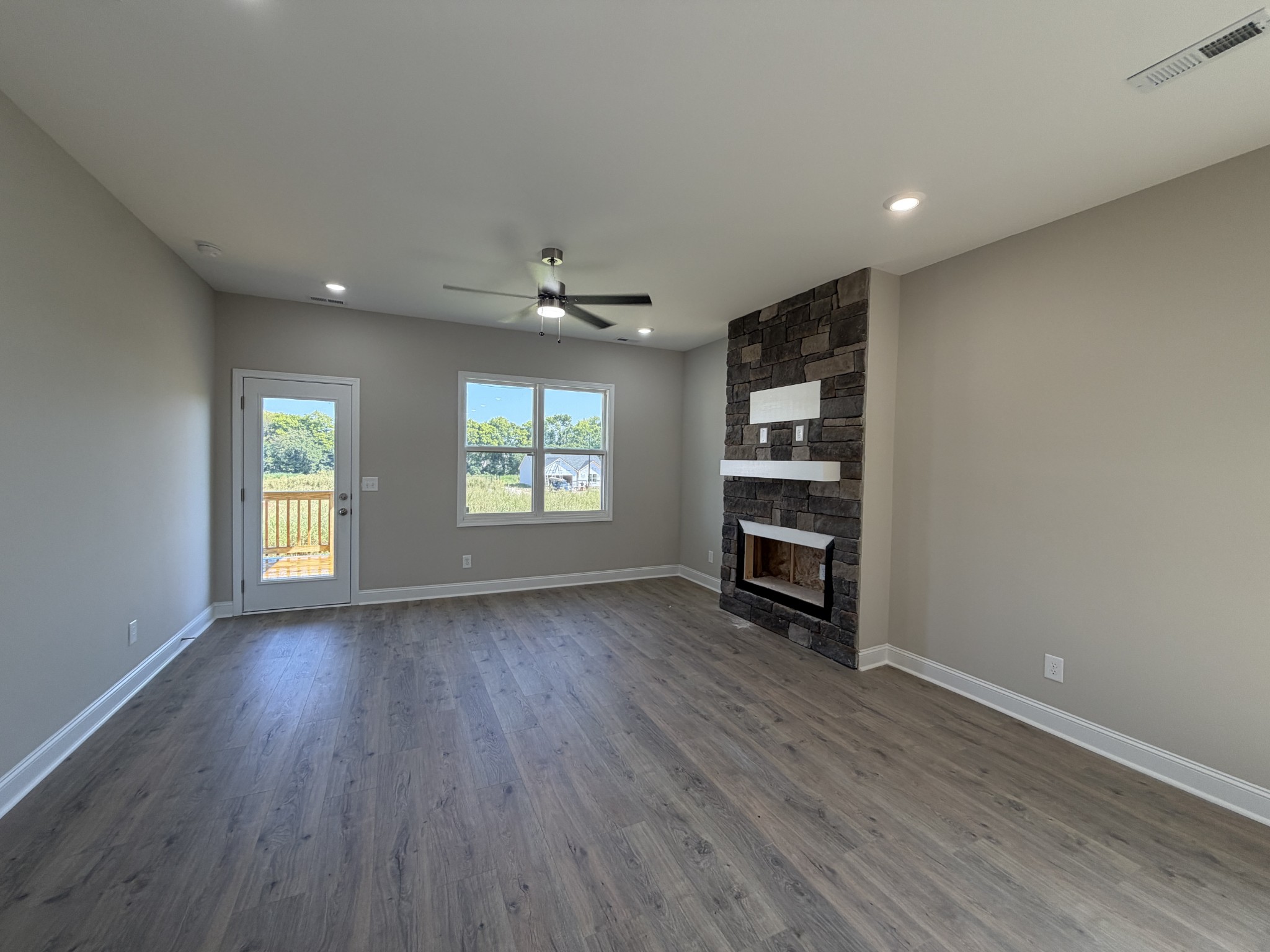 150 Persinger Place Property Photo 5