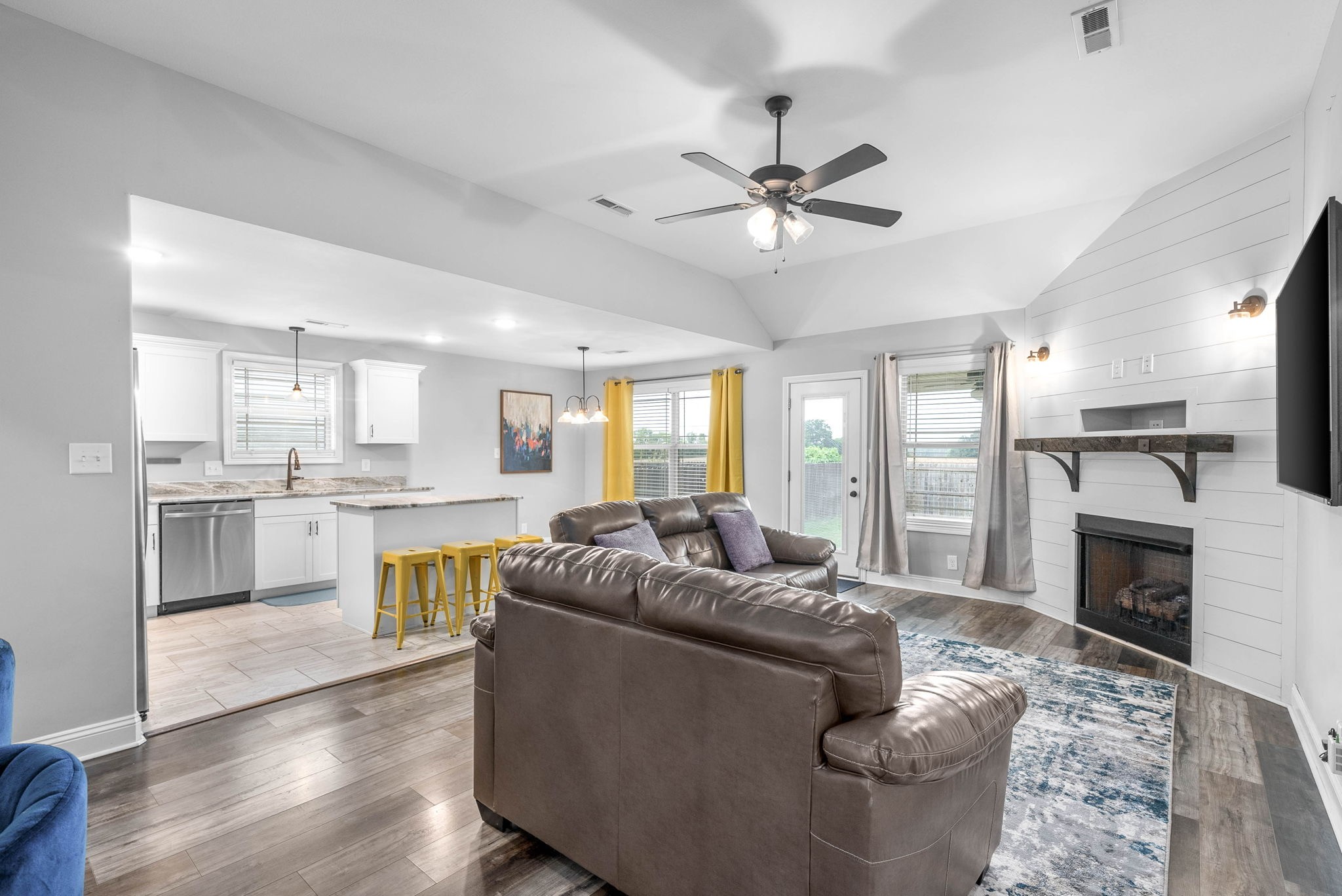 162 Ambridge St Property Photo 11