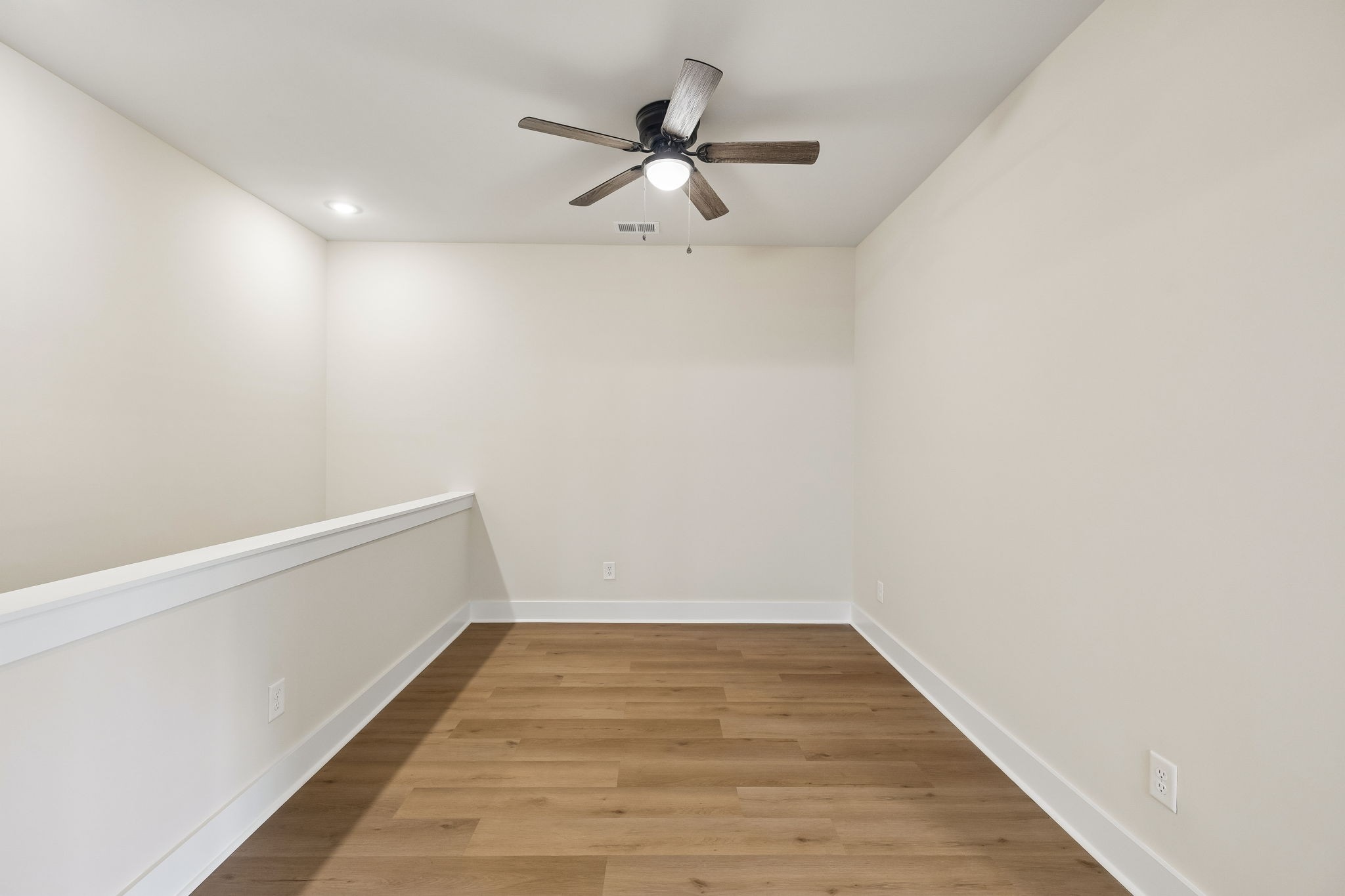 1068 Stagecoach Dr Property Photo 23