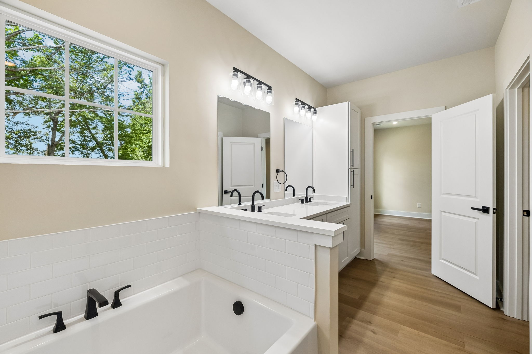 1068 Stagecoach Dr Property Photo 31