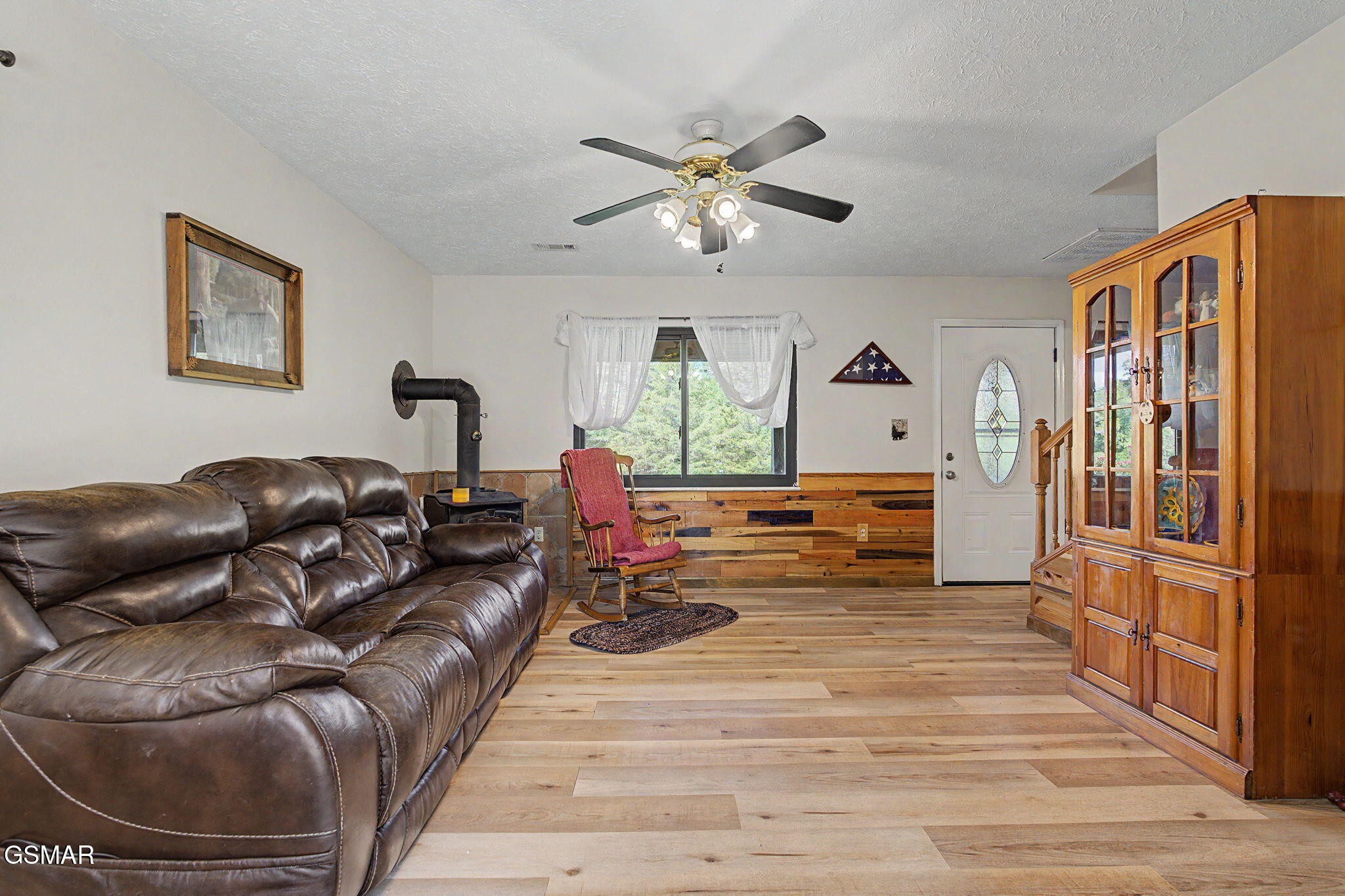 4246 Meadow Circle Property Photo 4