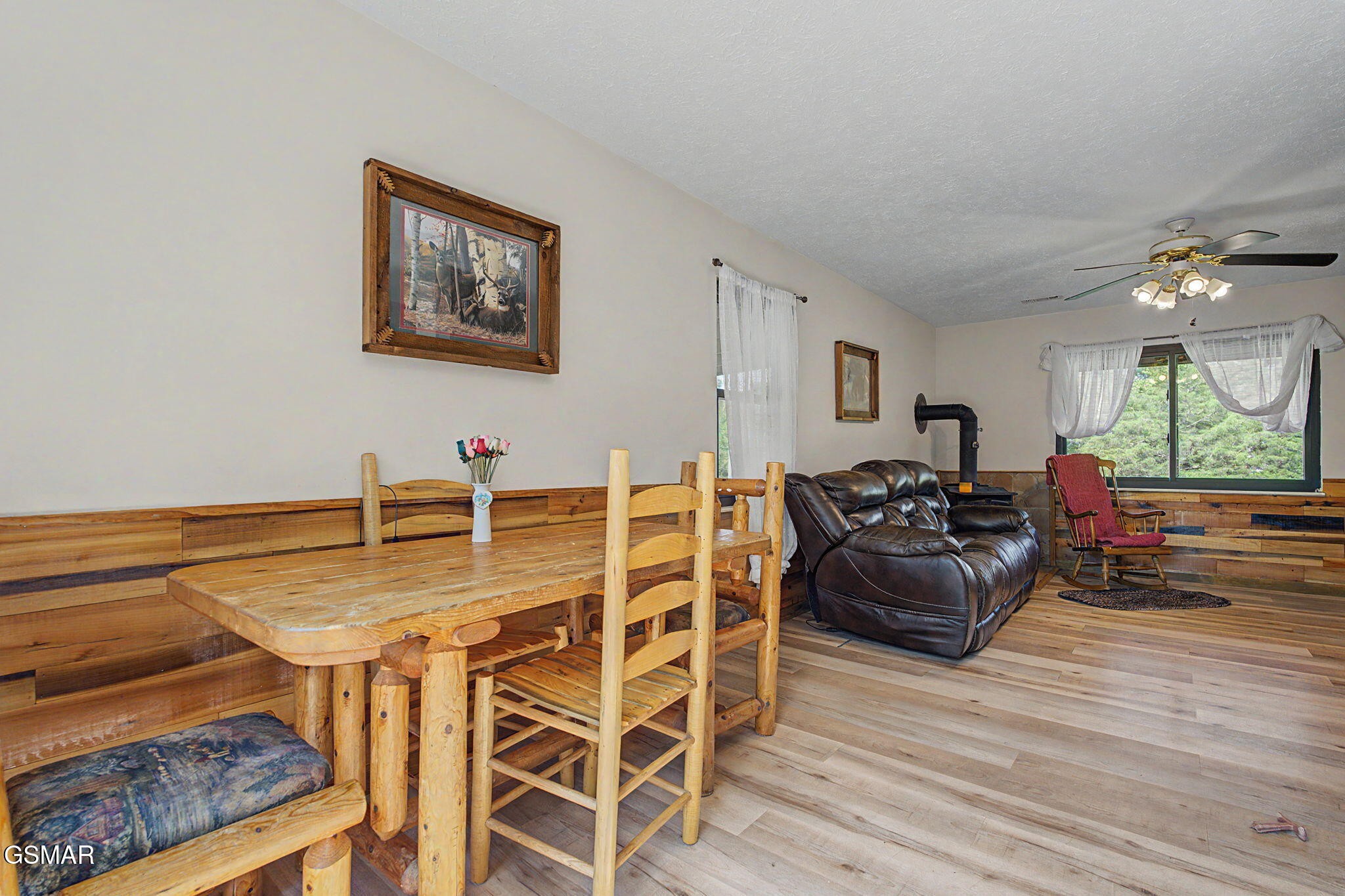 4246 Meadow Circle Property Photo 6