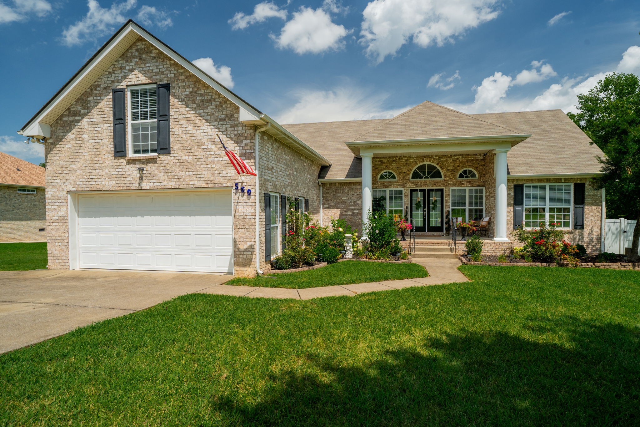 560 Windy Rd