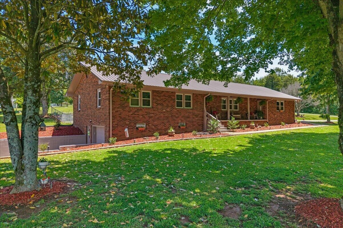 2065 Hwy 30, E