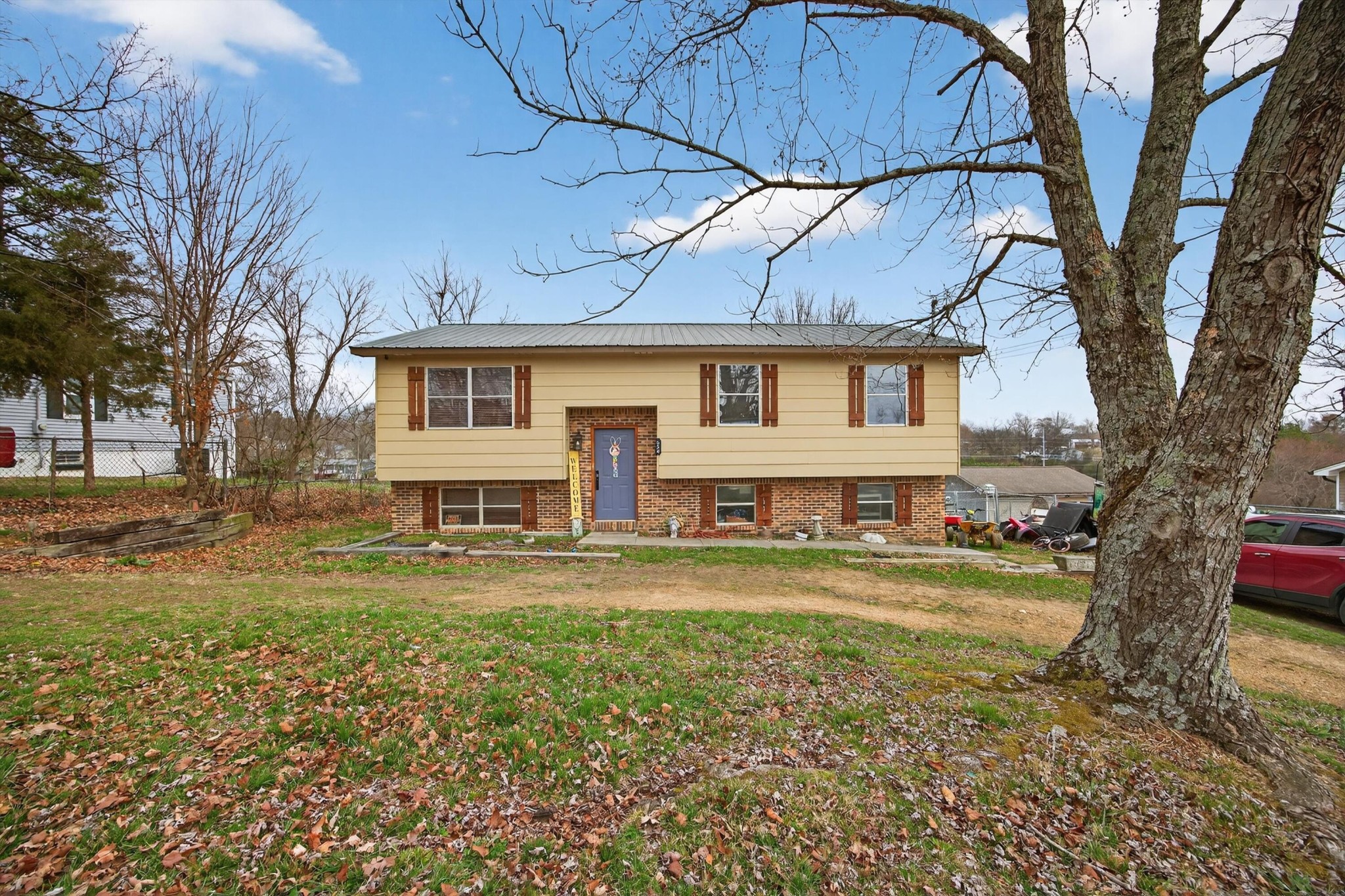 230 Se Fairview Drive, Se Property Photo 1
