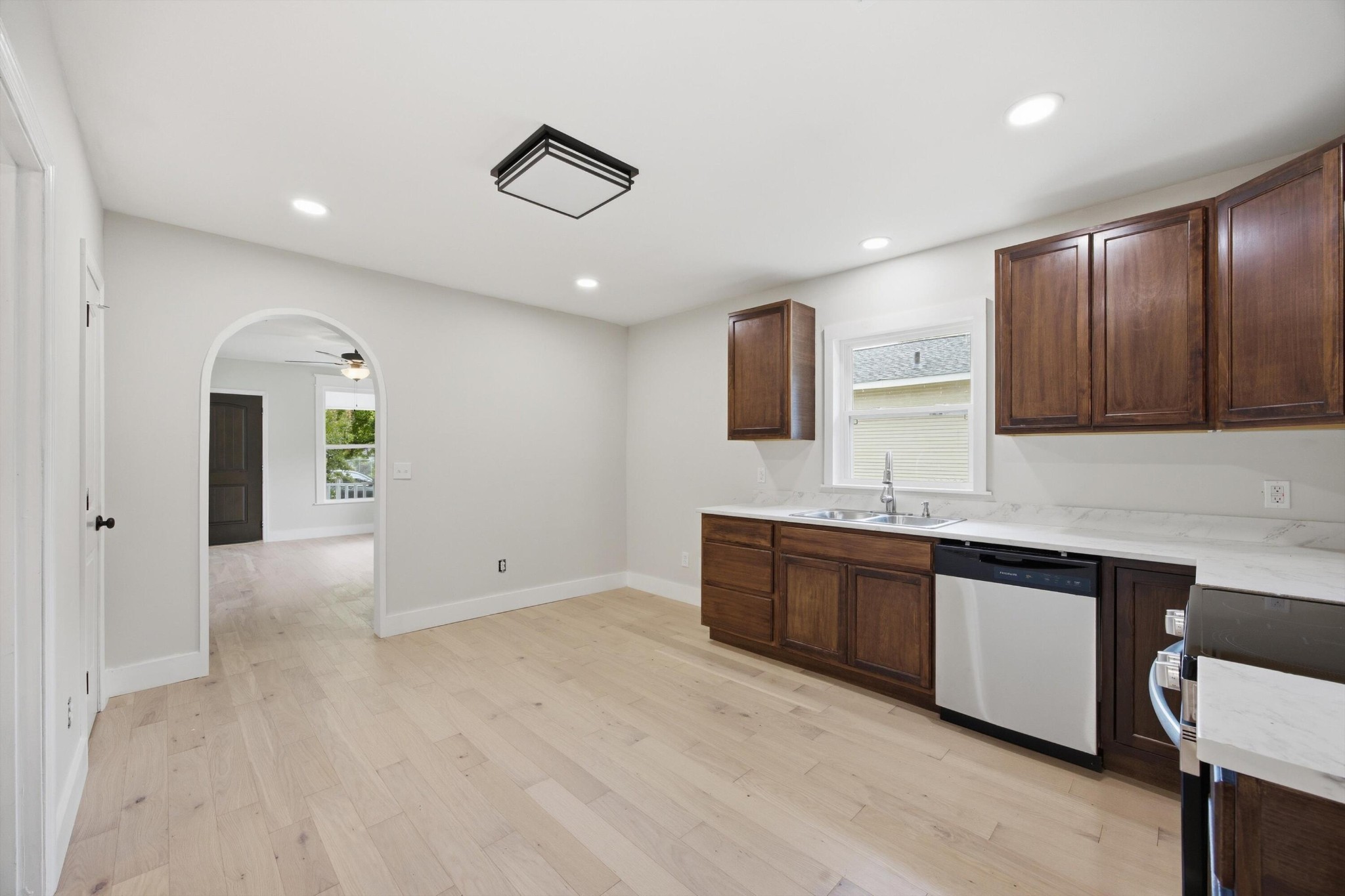 806 Indian Avenue Property Photo 8
