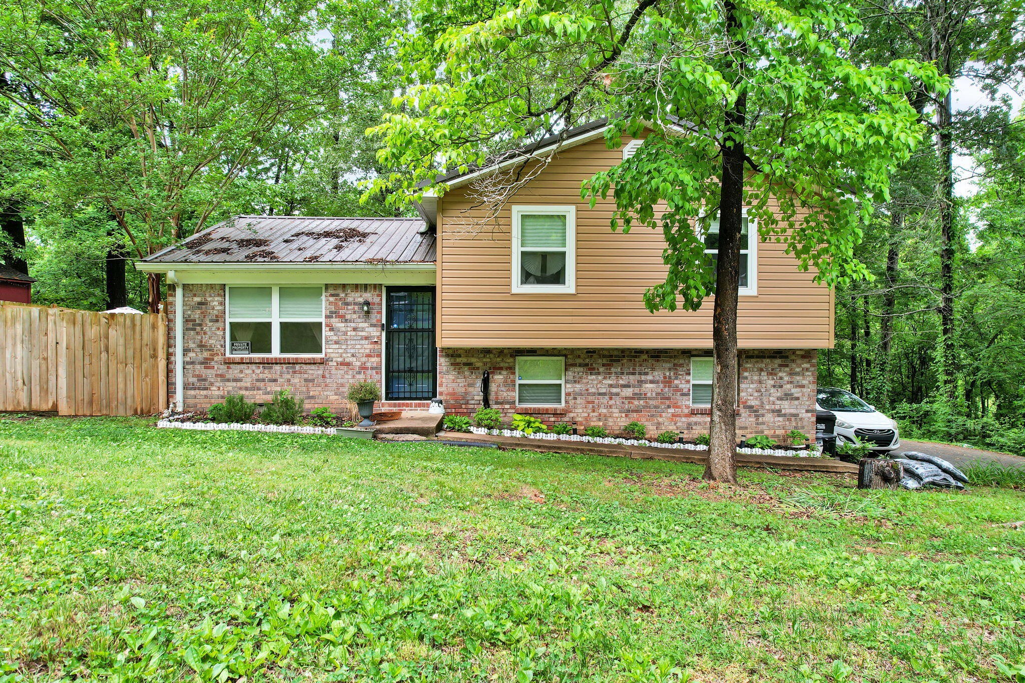 3975 Lynncrest Drive, NE