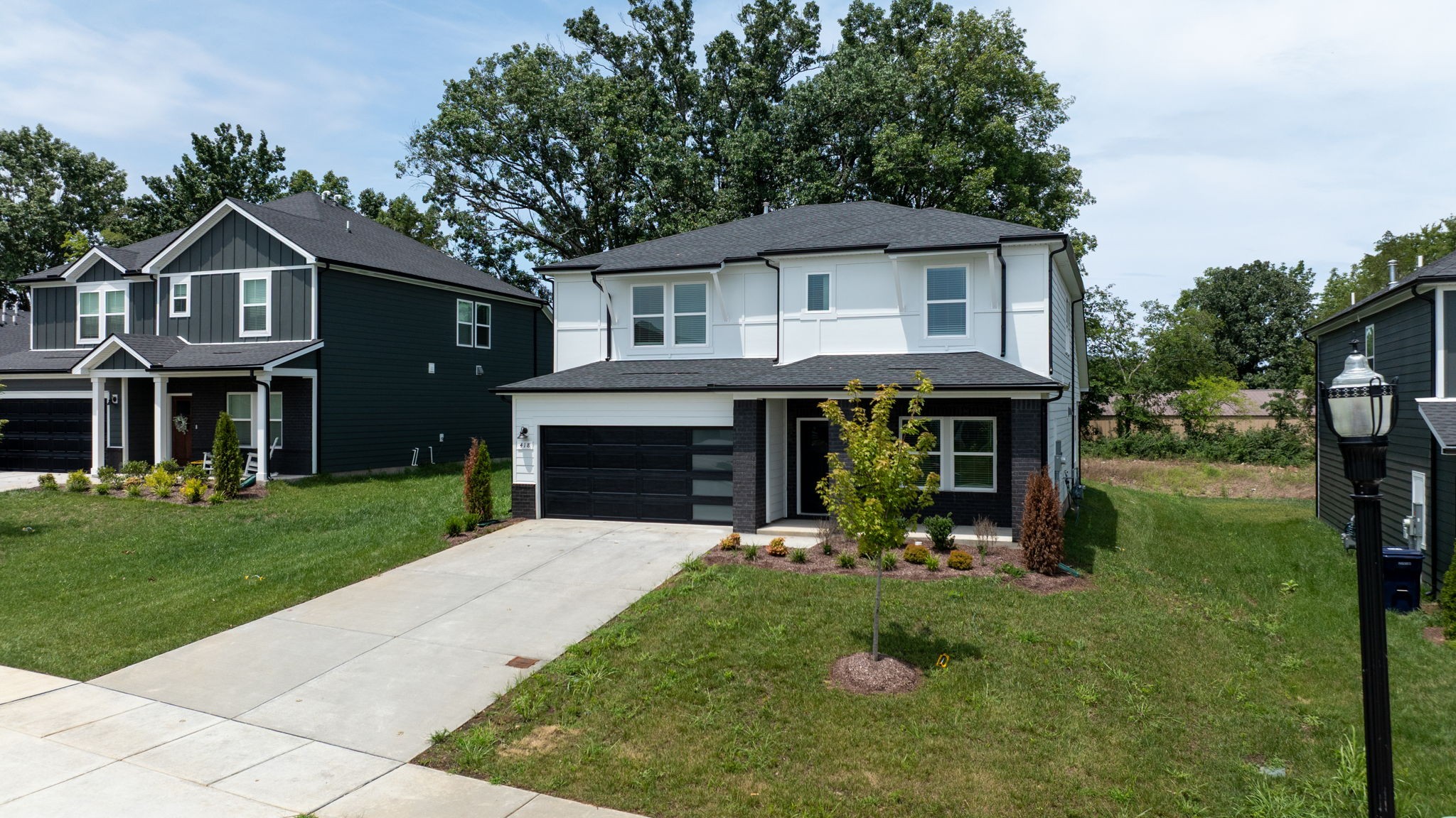 418 Long Dr Property Photo 1