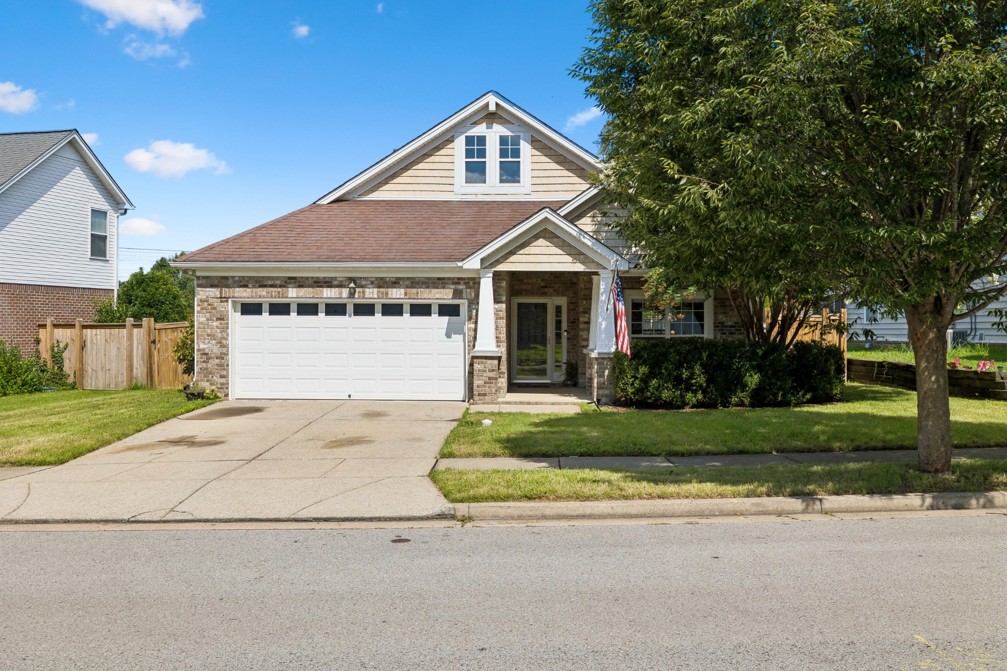 1008 Riverspring Dr Property Photo 1