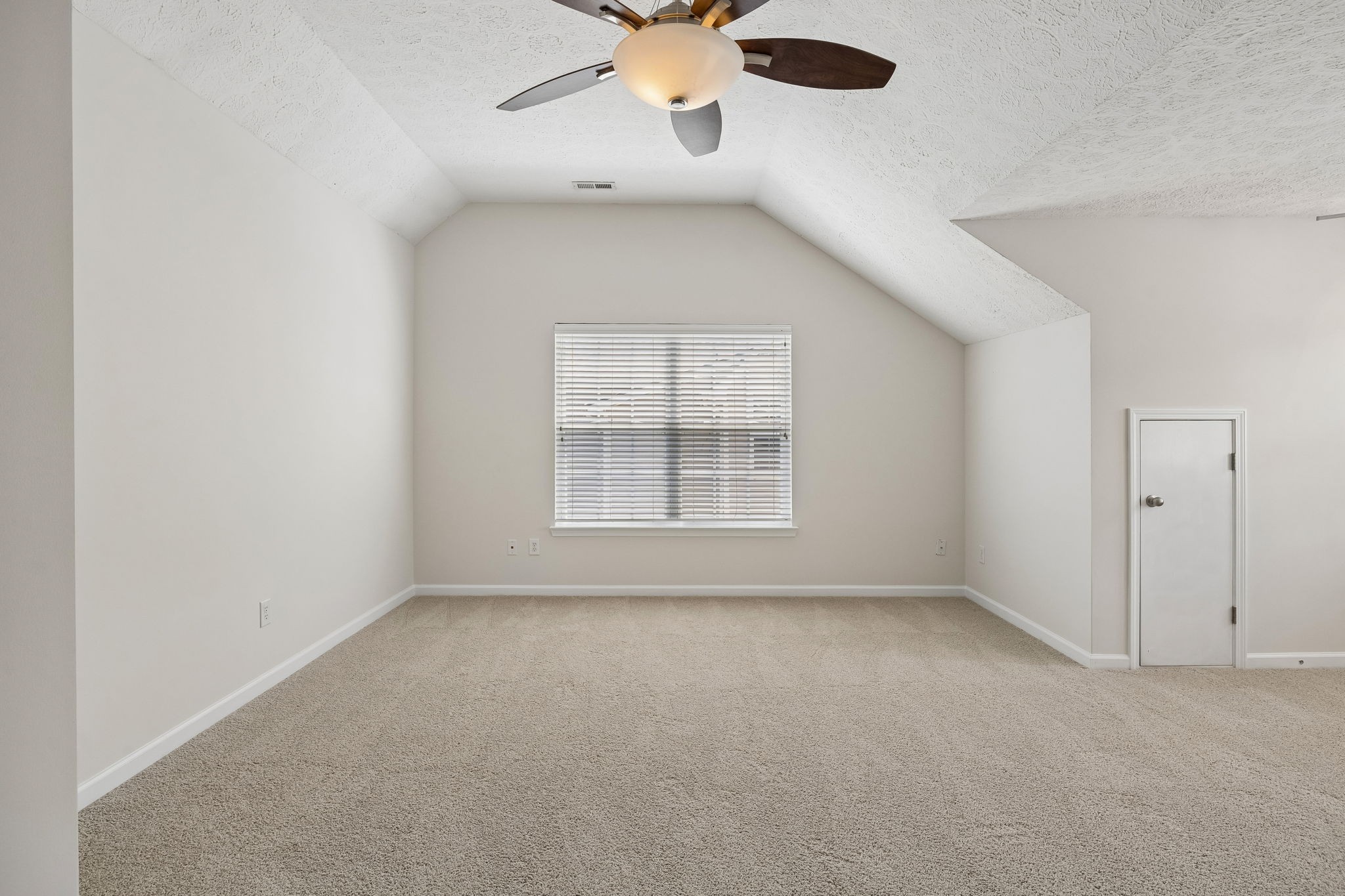 1432 Bern Dr Property Photo 18