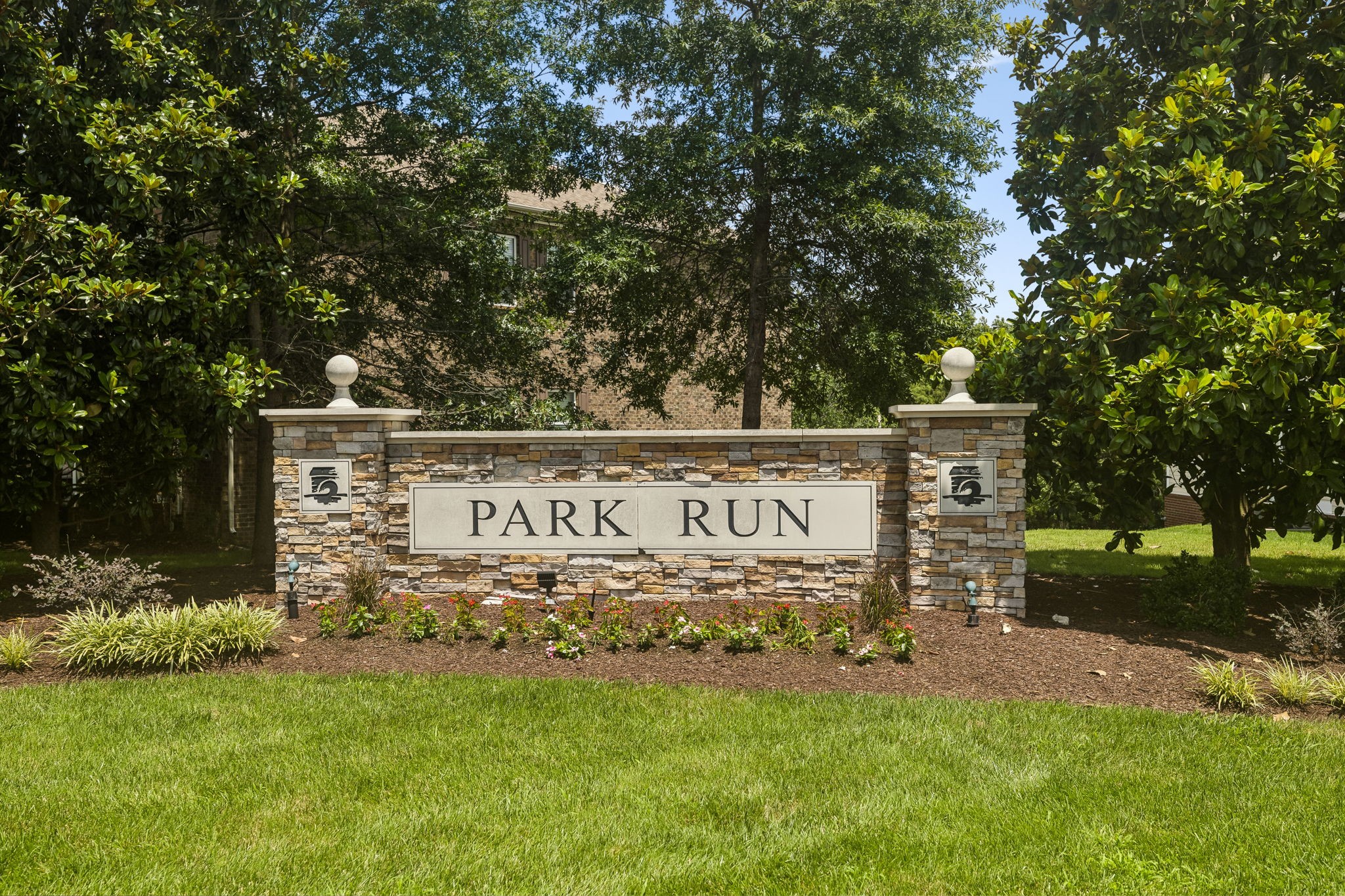 1102 Park Run Dr Property Photo 39
