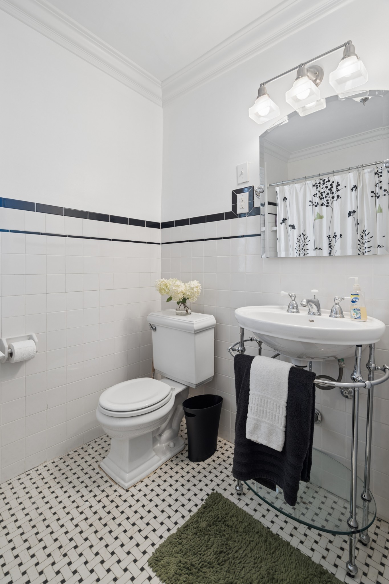 4409 Lealand Ln Property Photo 24