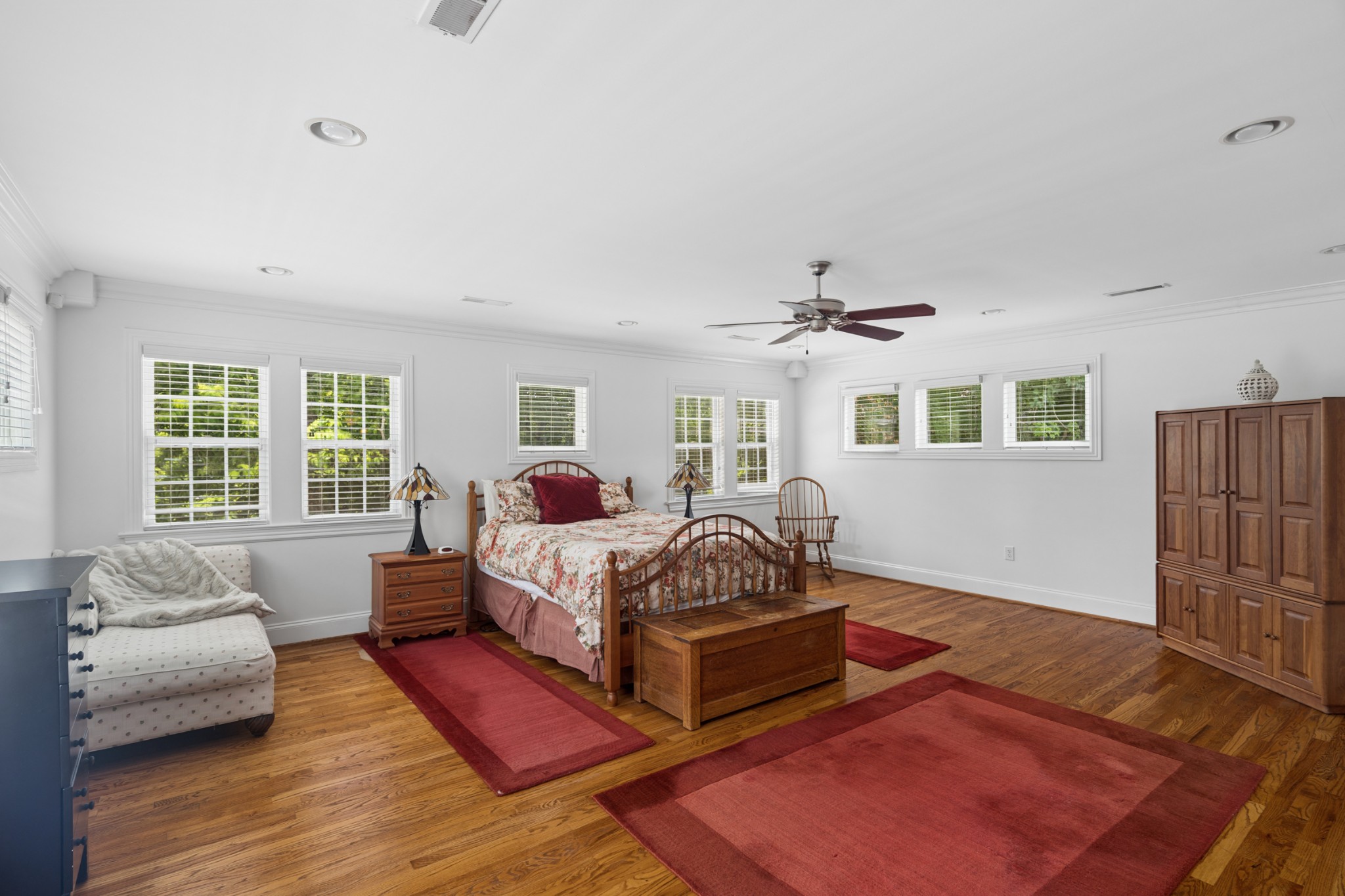 4409 Lealand Ln Property Photo 32