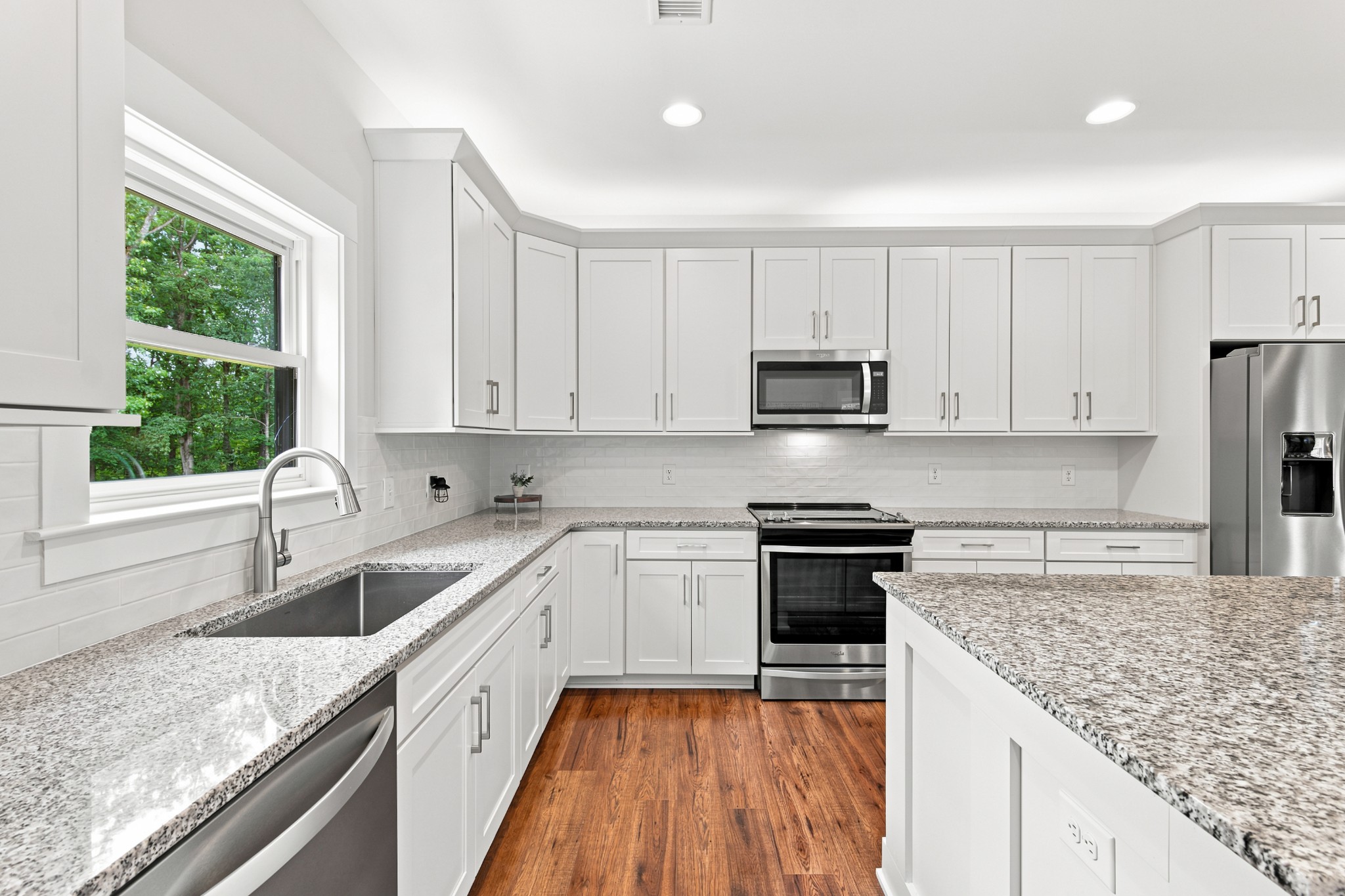 1658 Apache Trl Property Photo 13