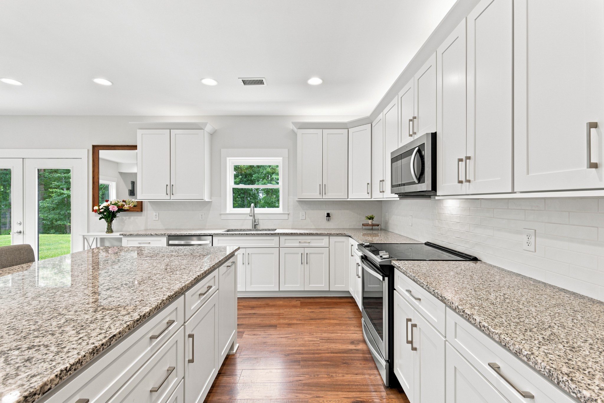 1658 Apache Trl Property Photo 14