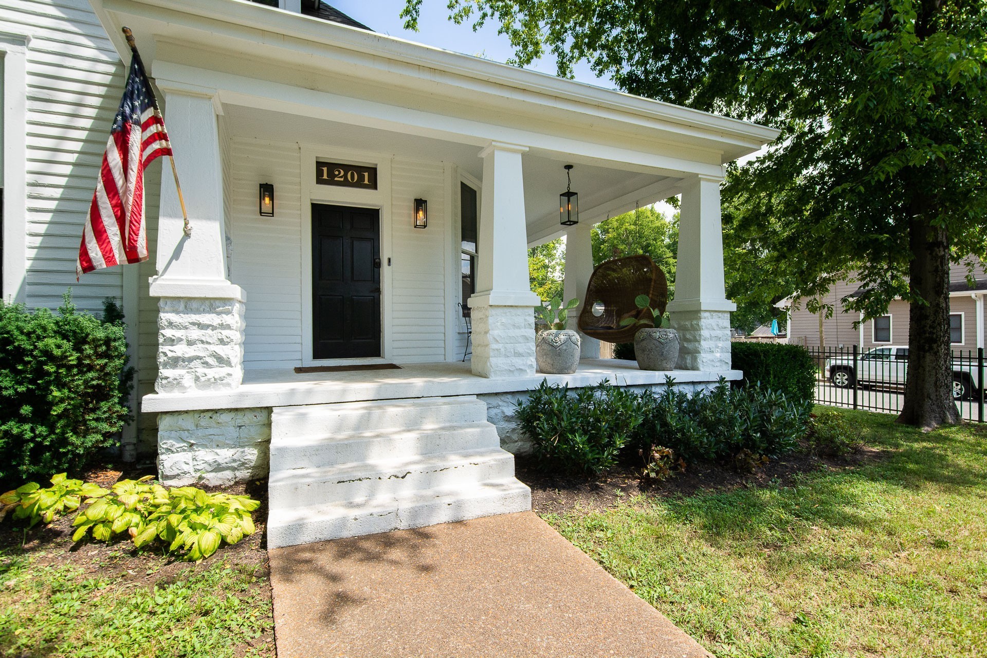 1201 Meridian St Property Photo 2