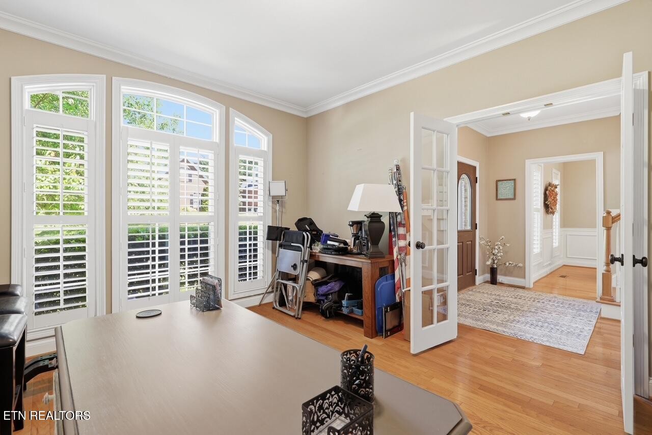 9648 Valley Woods Lane Property Photo 25
