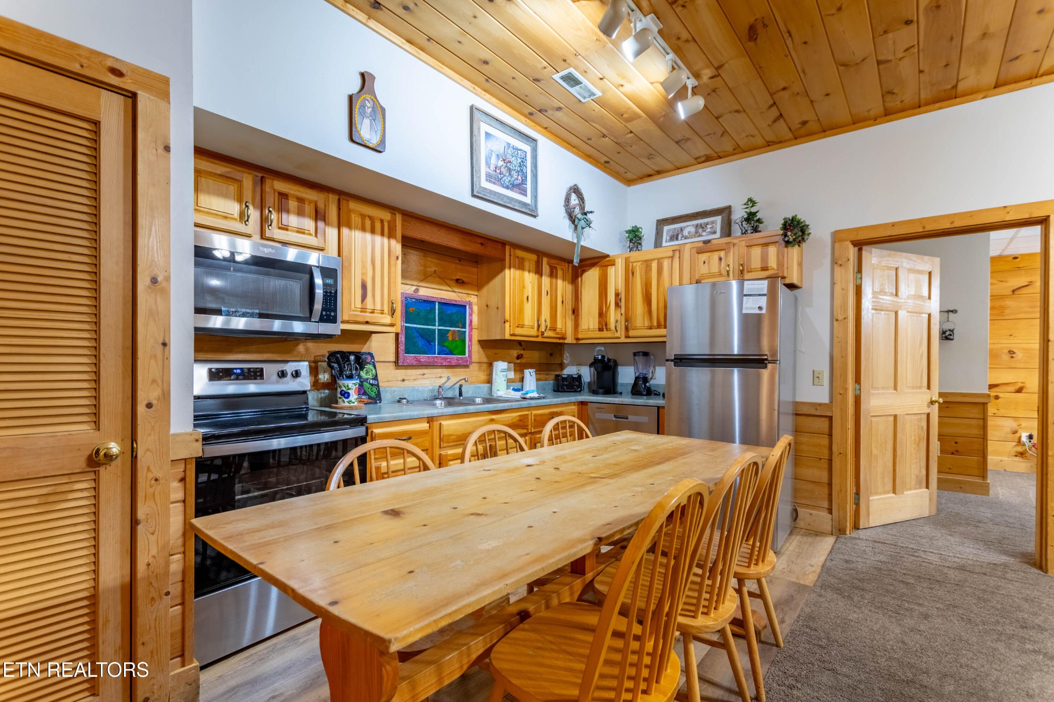 653 Eagles Boulevard Way Property Photo 11