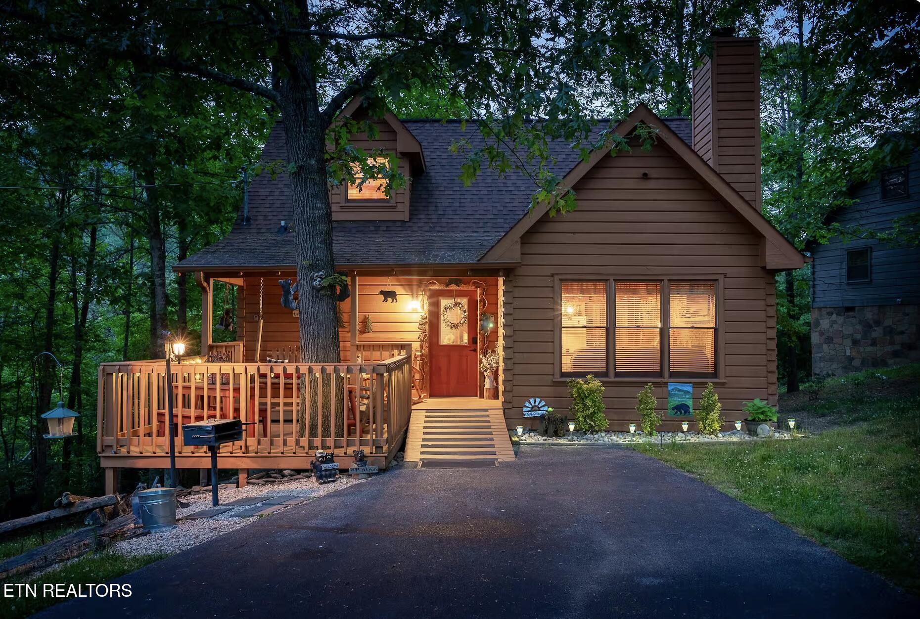 3513 Country Pines Way Property Photo 1