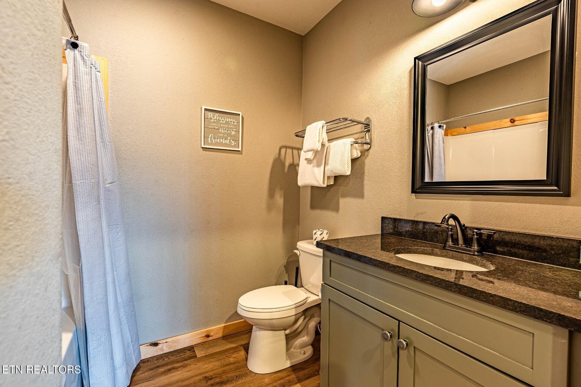 2104 Eagle Feather Drive Property Photo 27