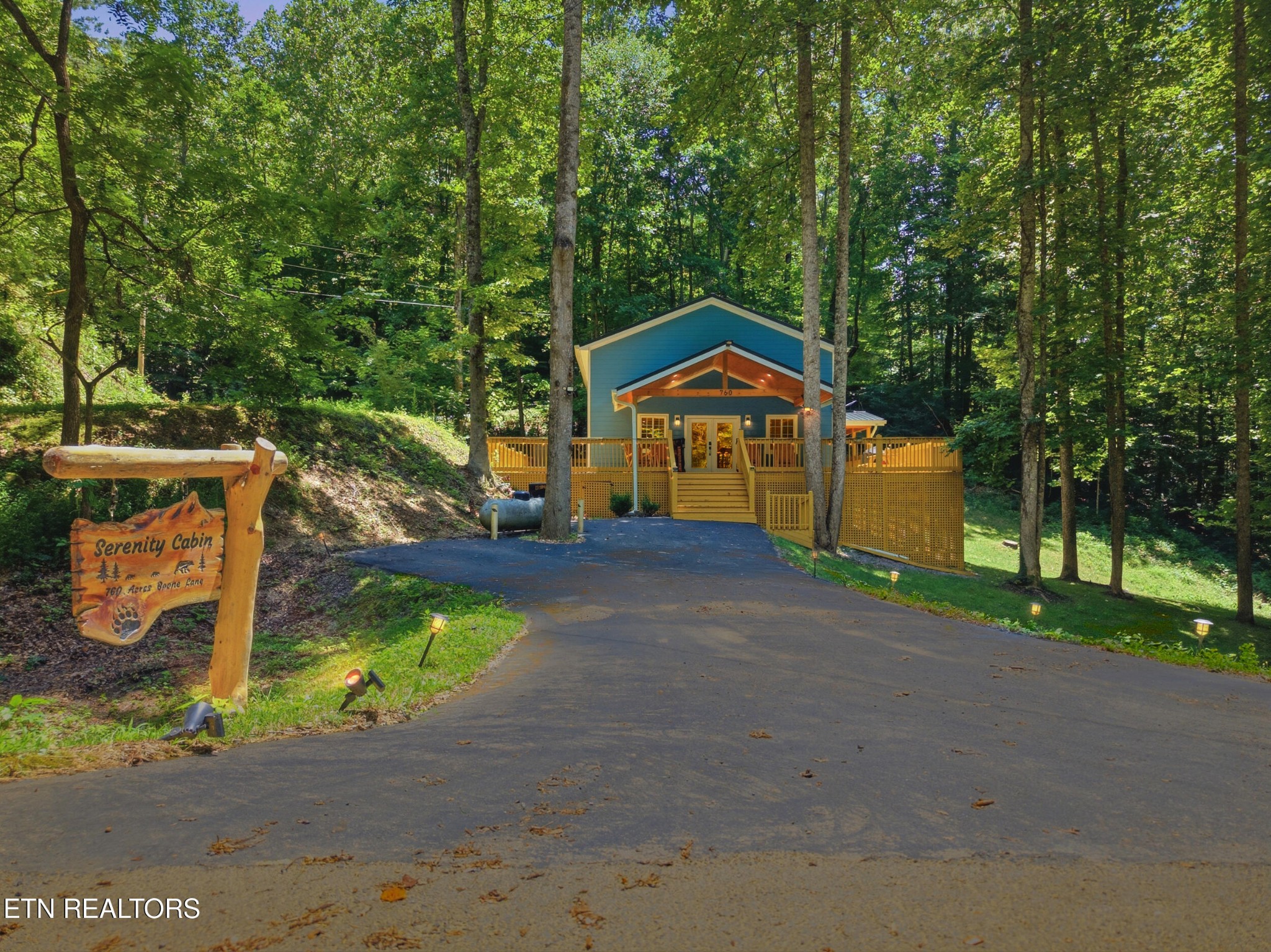 760 Boone Acres Lane Property Photo 3