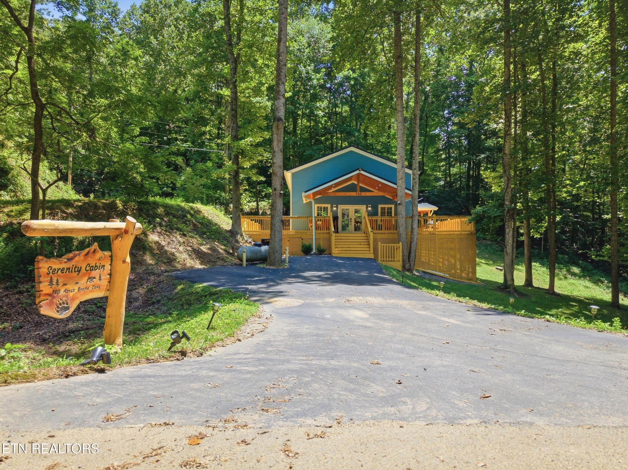 760 Boone Acres Lane Property Photo 4