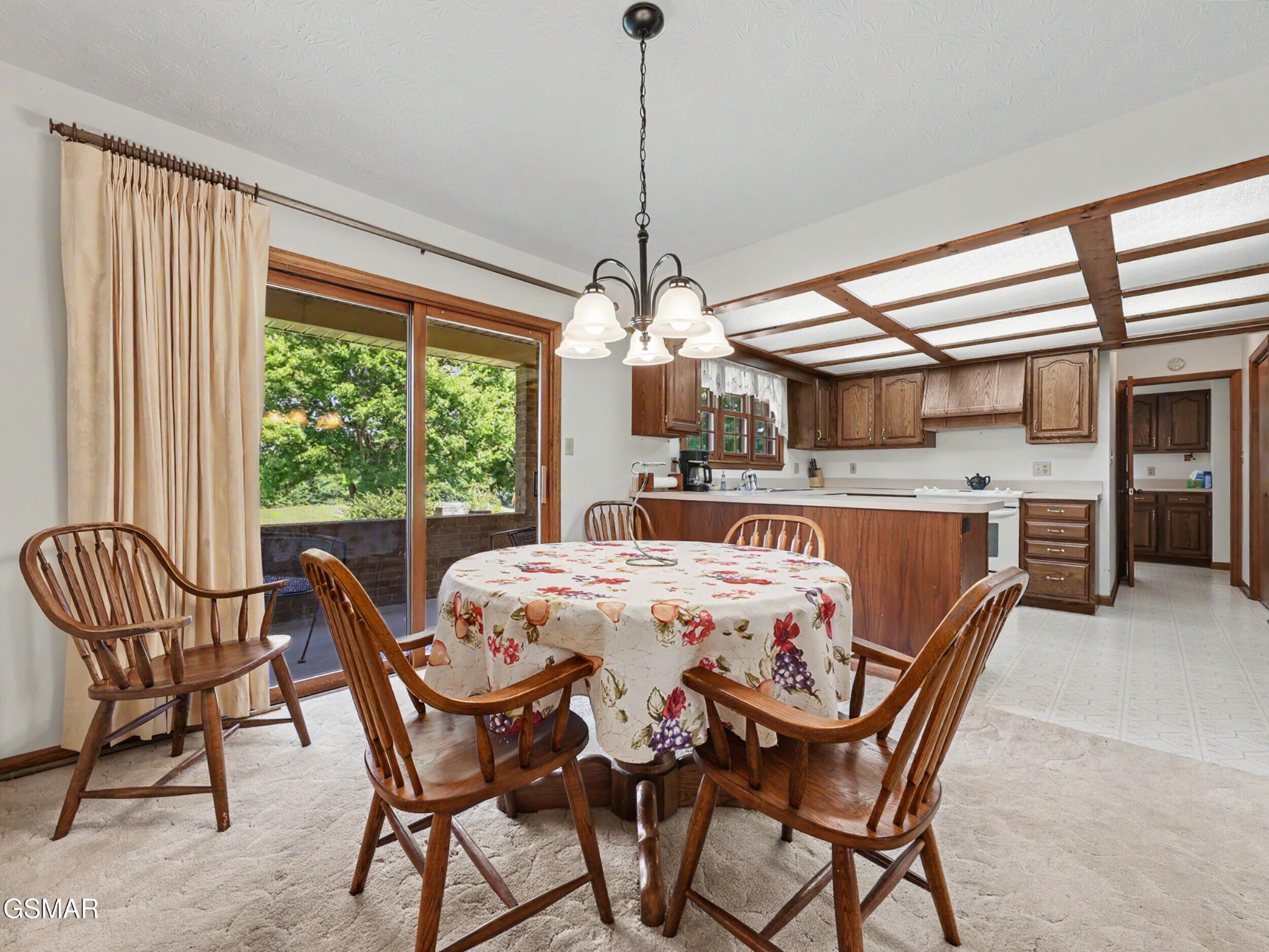 377 Thomas Loop Road Property Photo 20