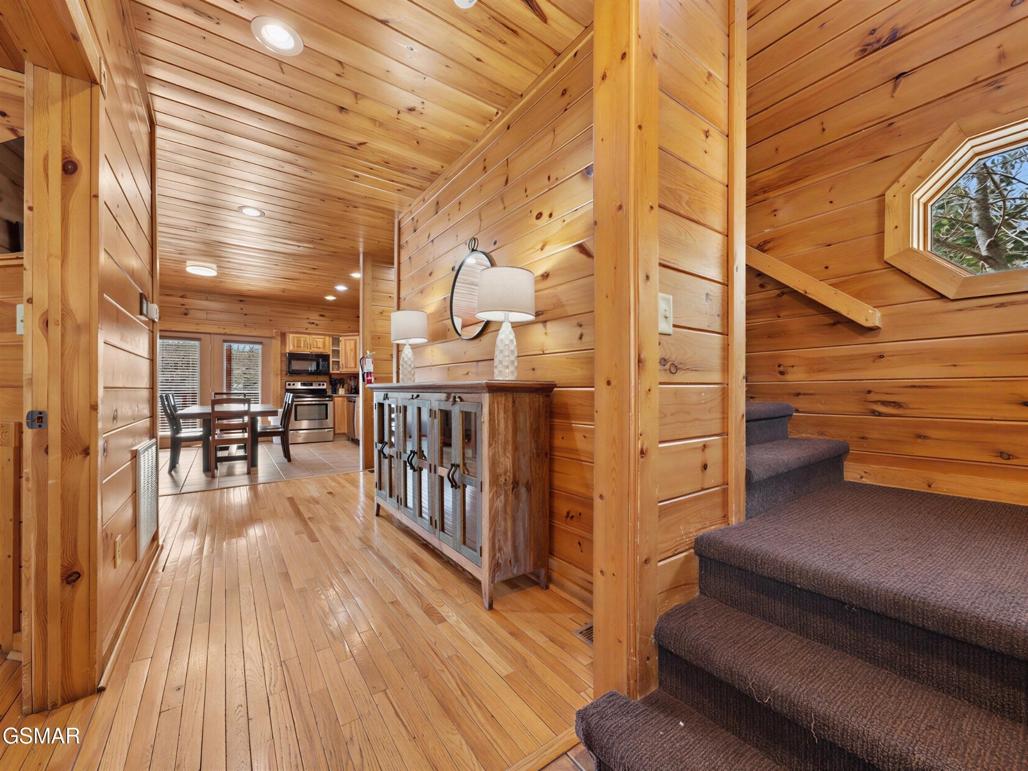 727 Mountain Stream Way Property Photo 4