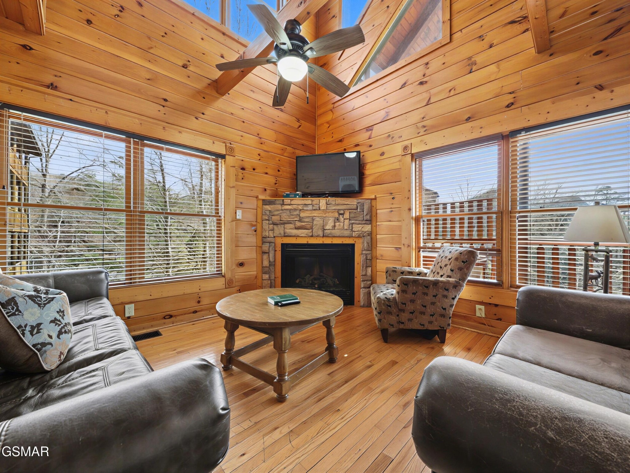 727 Mountain Stream Way Property Photo 10