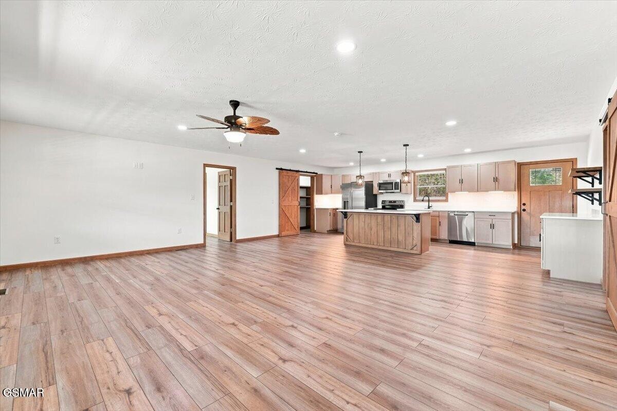 901 Nibor Way Property Photo 18