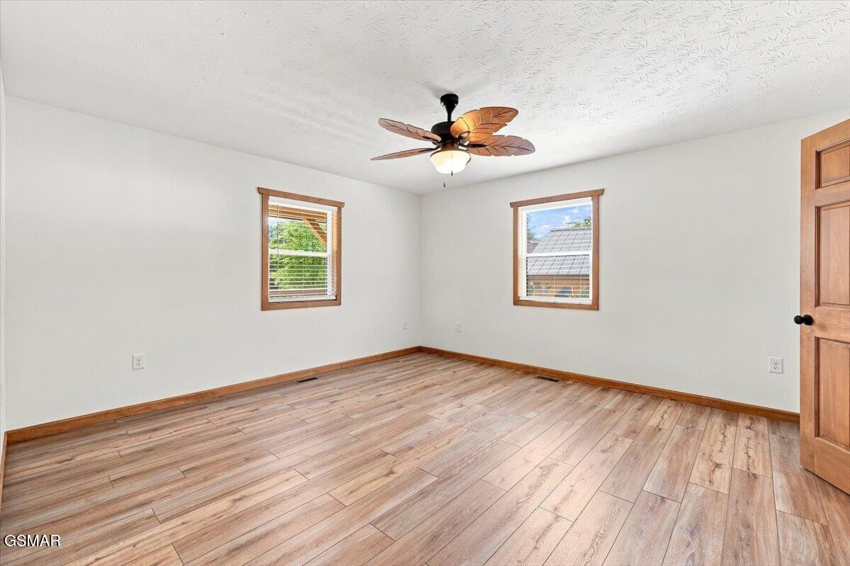 901 Nibor Way Property Photo 29