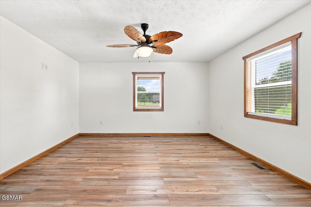 901 Nibor Way Property Photo 30