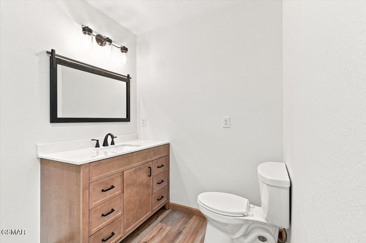 901 Nibor Way Property Photo 34