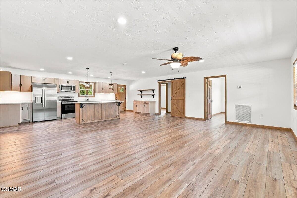 901 Nibor Way Property Photo 37