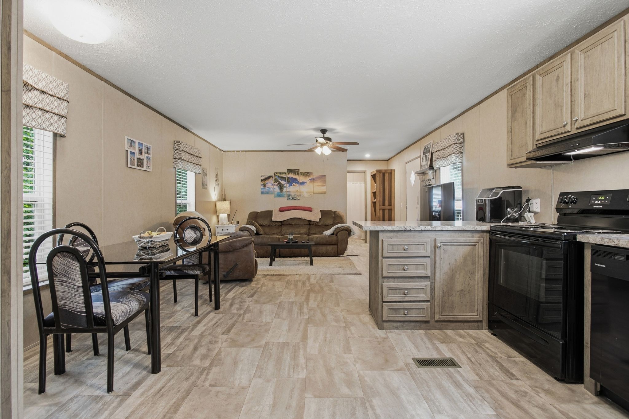 261 Joe Ave Property Photo 8