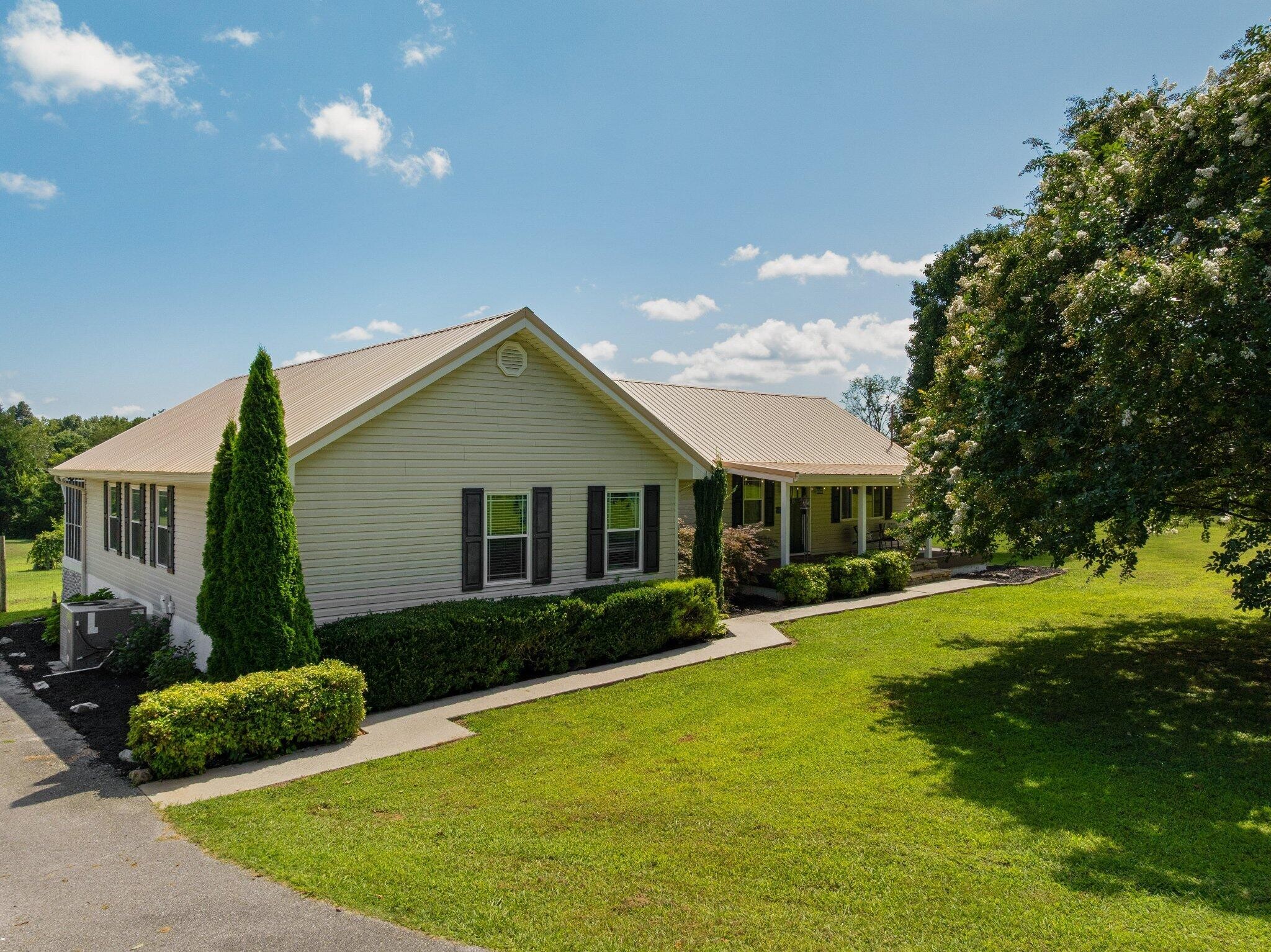 558 Bonds Road Property Photo 1