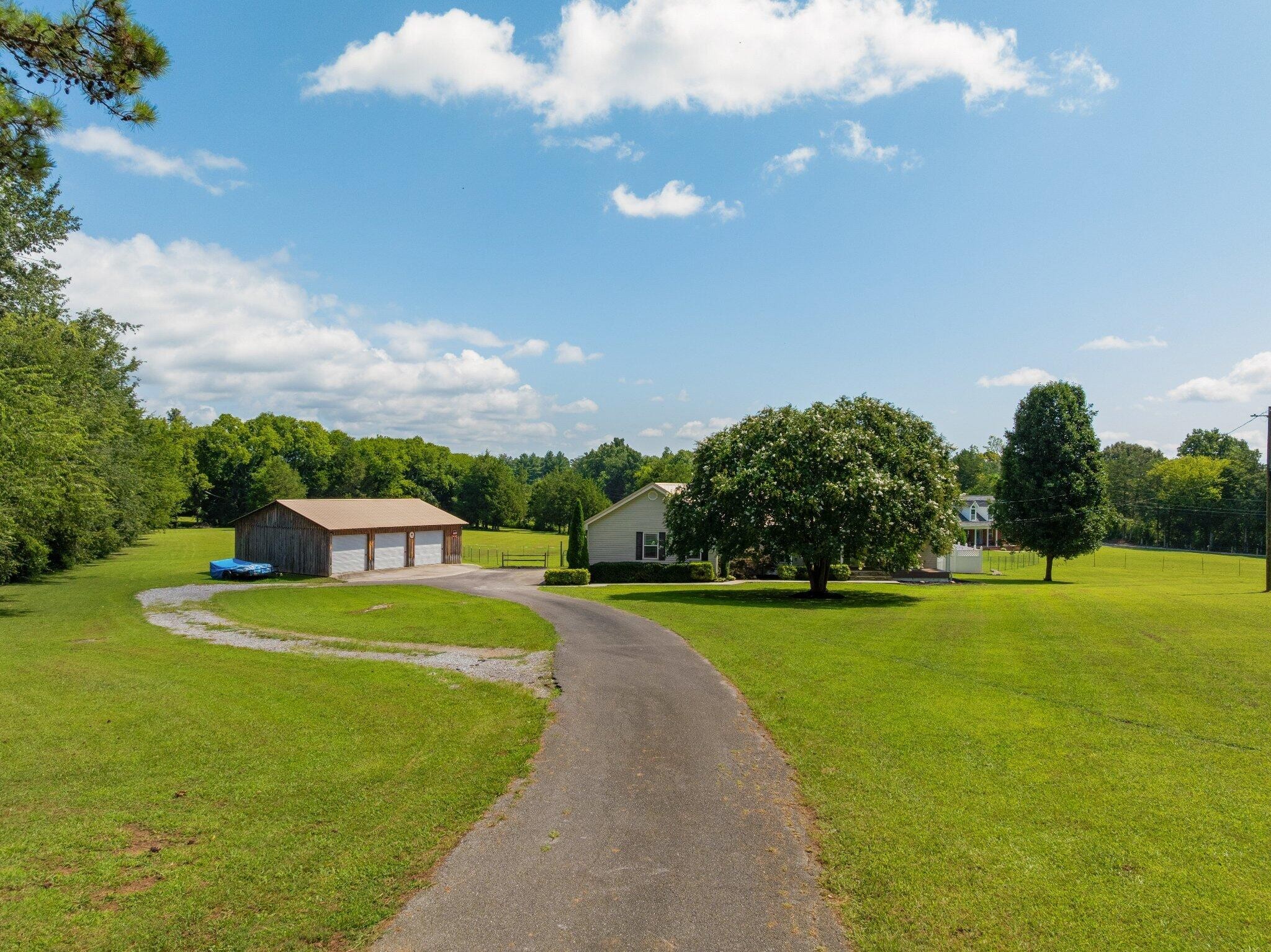 558 Bonds Road Property Photo 2