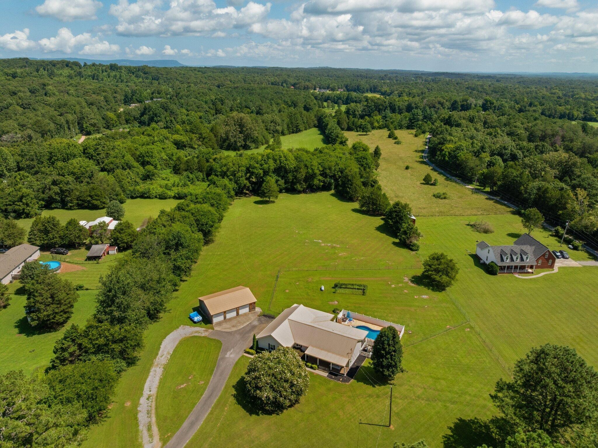 558 Bonds Road Property Photo 4