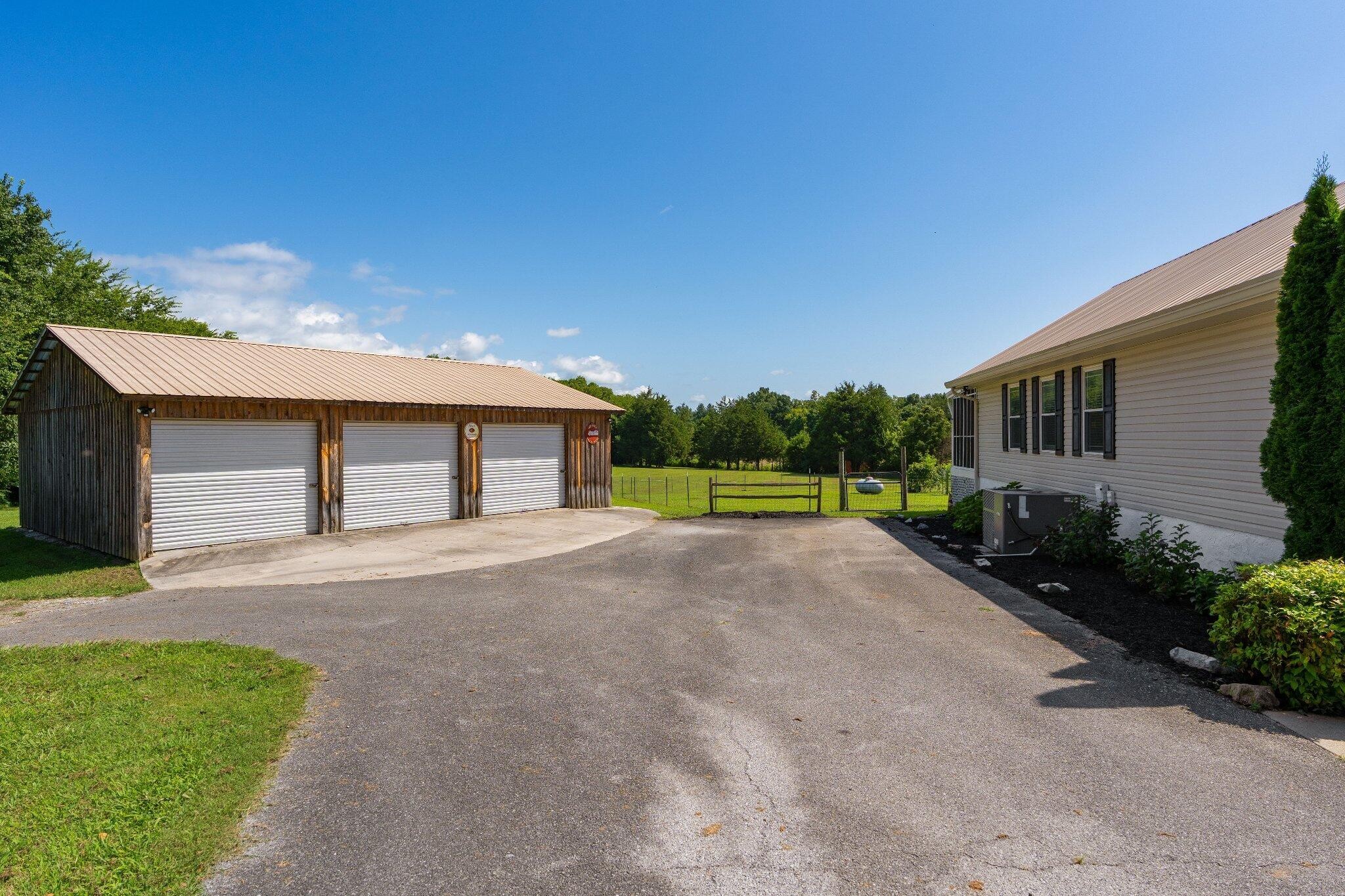 558 Bonds Road Property Photo 9