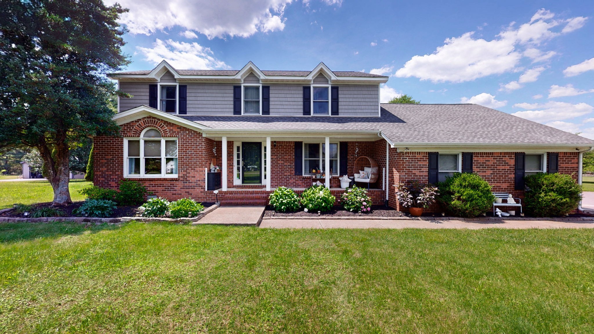7770 Bridlewood Dr