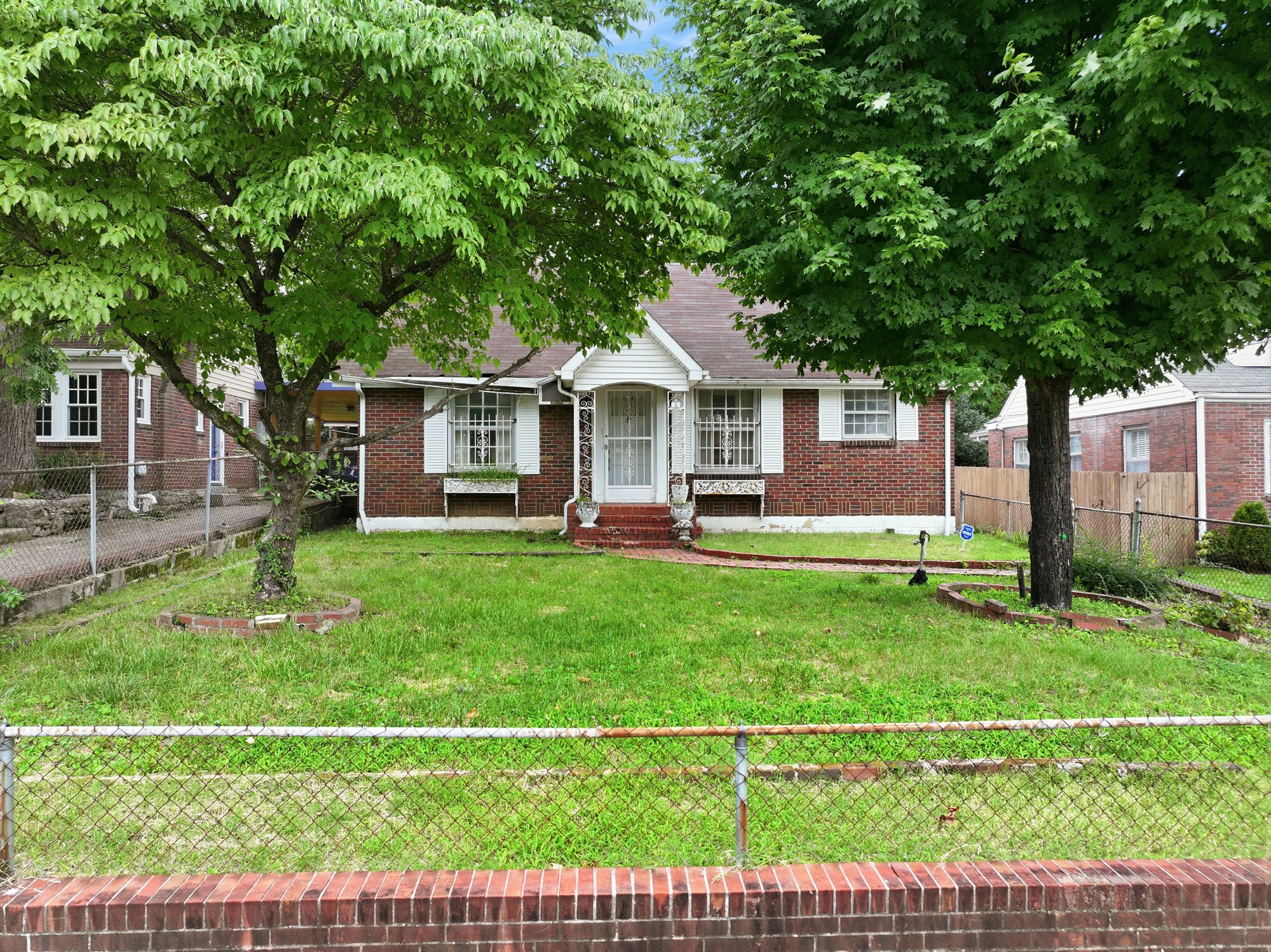 2925 Glenmeade Dr Property Photo 1