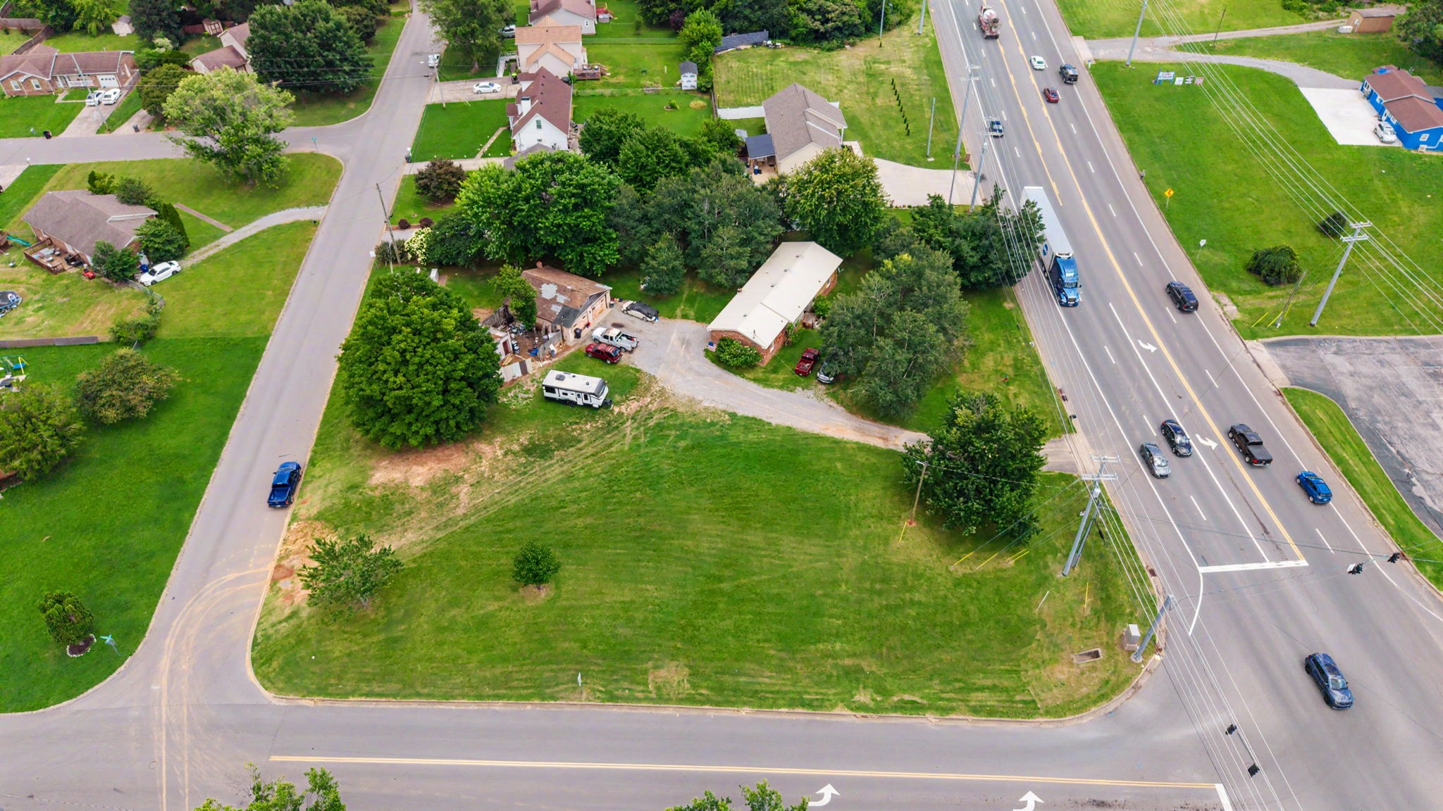 801 Tiny Town Rd Property Photo 2