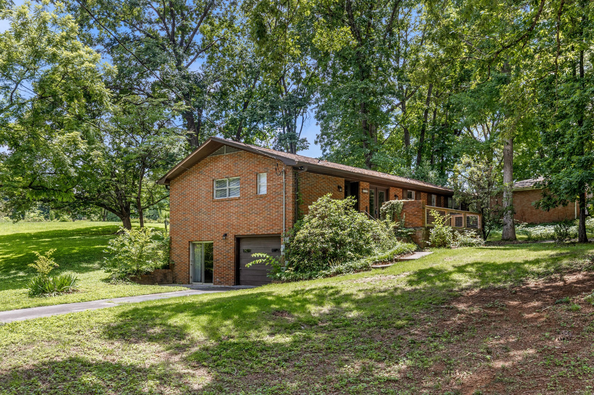 1534 Mcilvaine Drive Property Photo 3