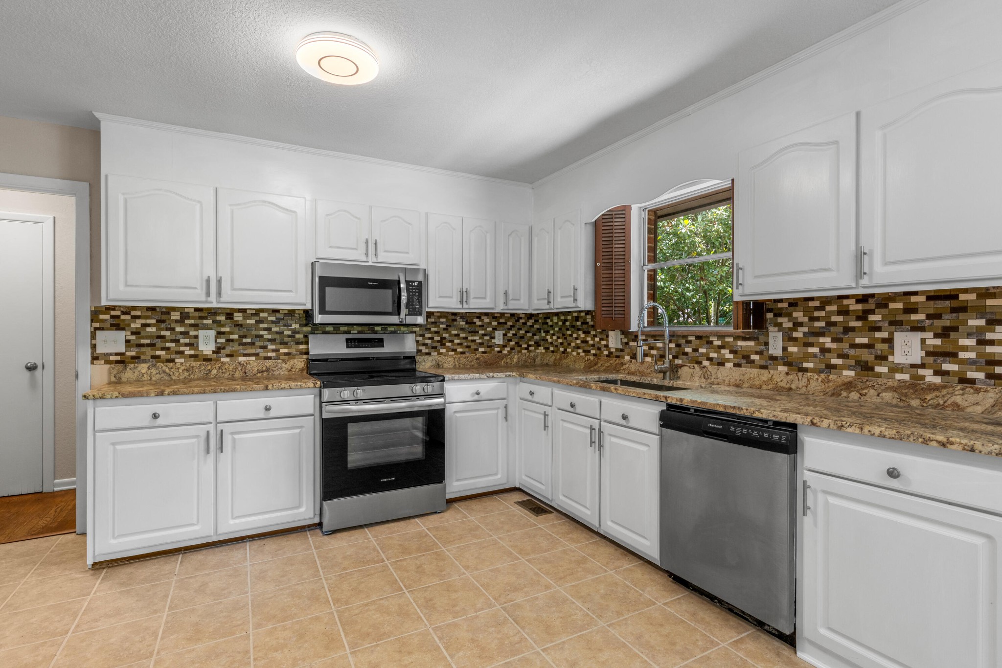 1534 Mcilvaine Drive Property Photo 11