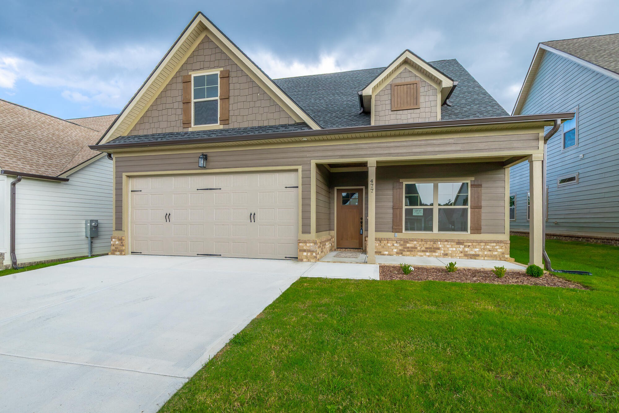 477 Willow Grove Court Property Photo 2