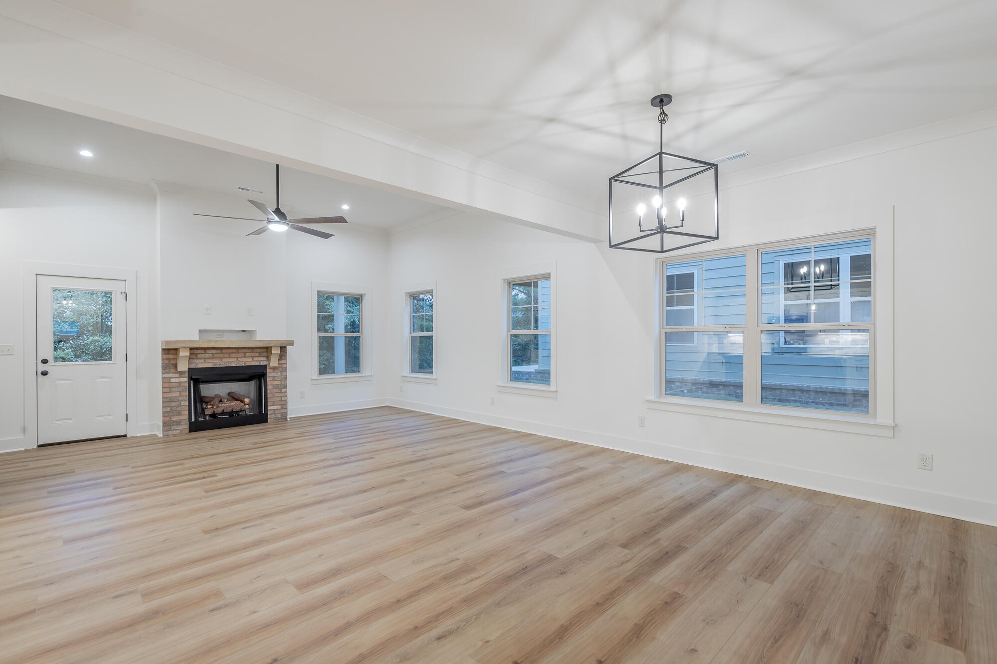 477 Willow Grove Court Property Photo 11