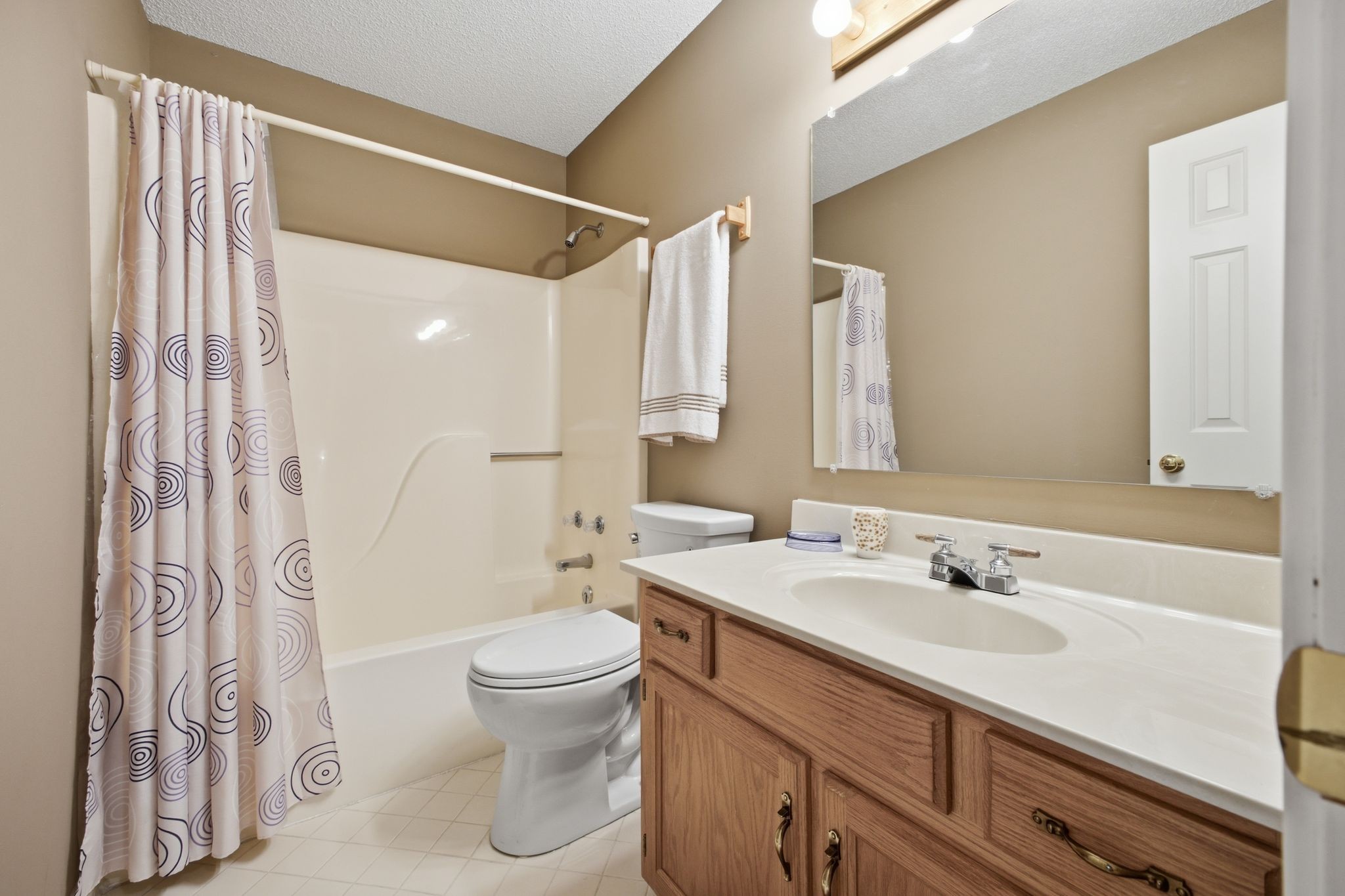 525 Upsall Dr Property Photo 30
