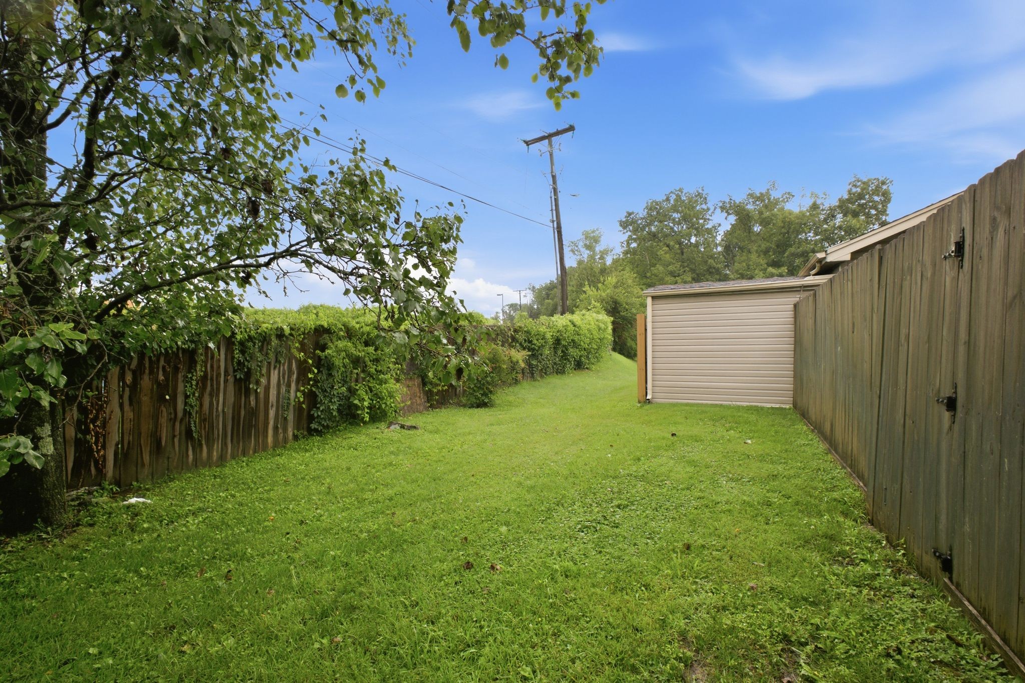 525 Upsall Dr Property Photo 34