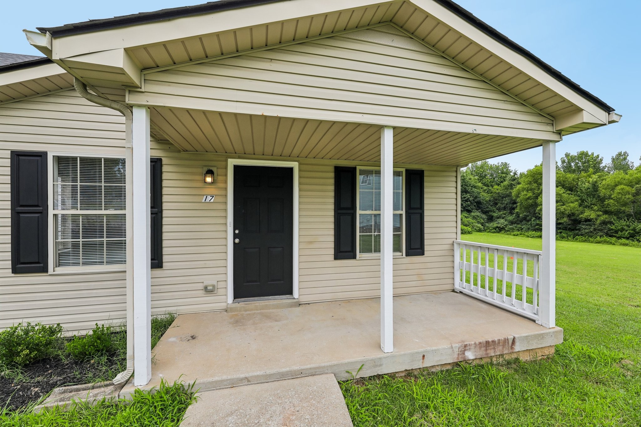 2607 Landrum Ct Property Photo 6