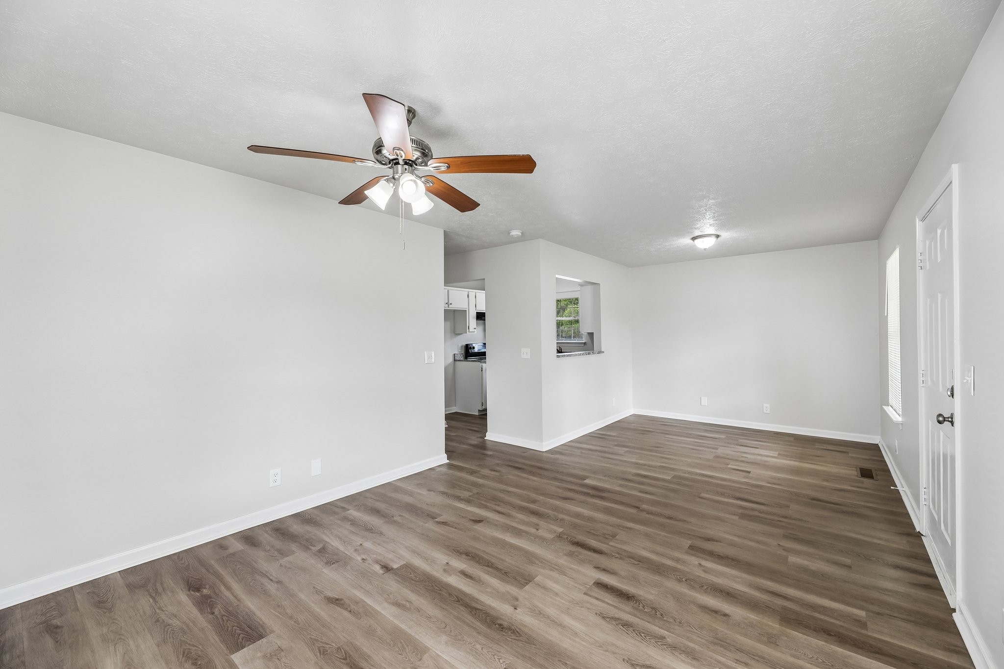 2607 Landrum Ct Property Photo 9